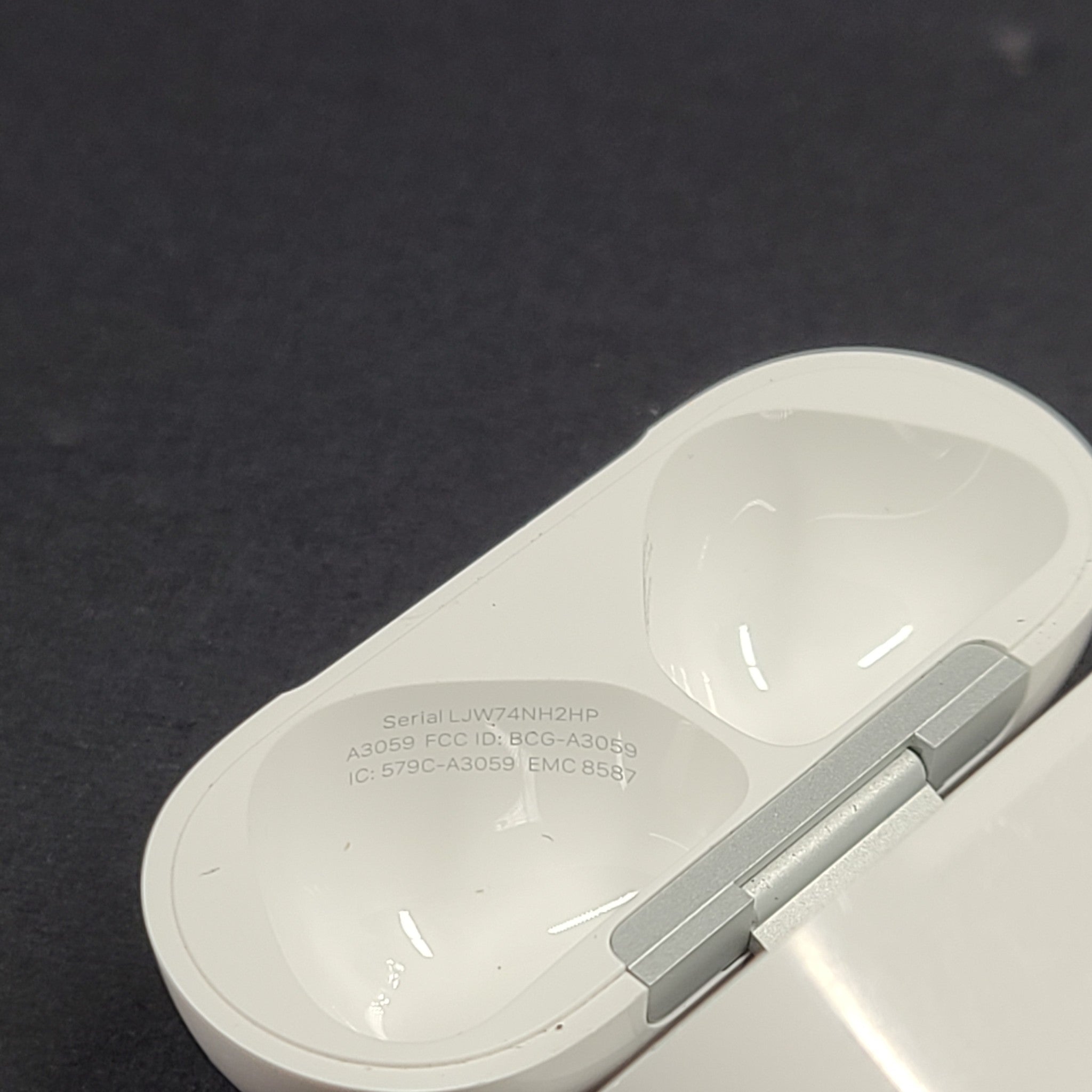 Apple AirPods 4th Gen ANC Charging Case MagSafe Genuine Replacement - A3059 CN