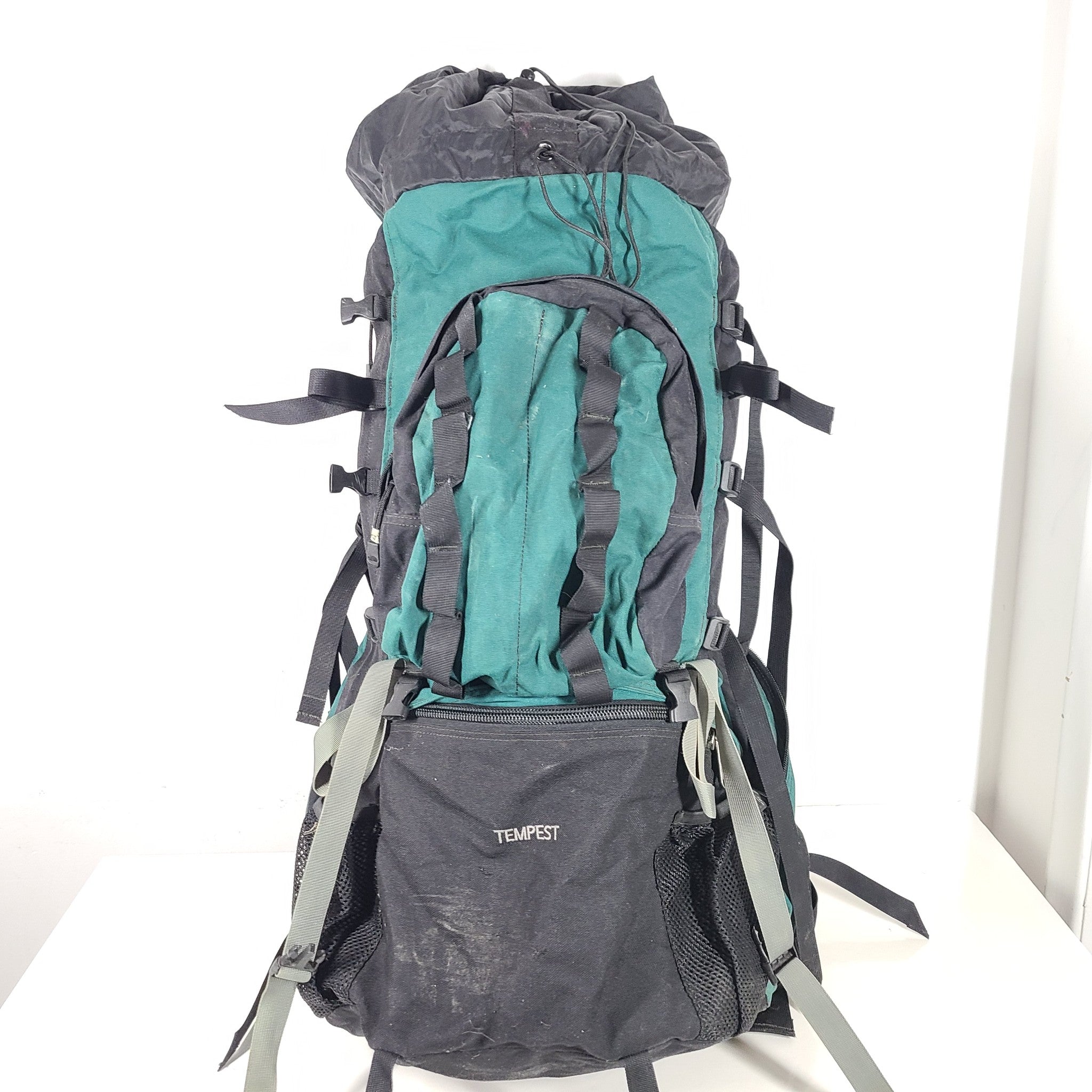 Rare Vintage The North Face TNF Tempest Women's Hiking Backpack Green Sz M