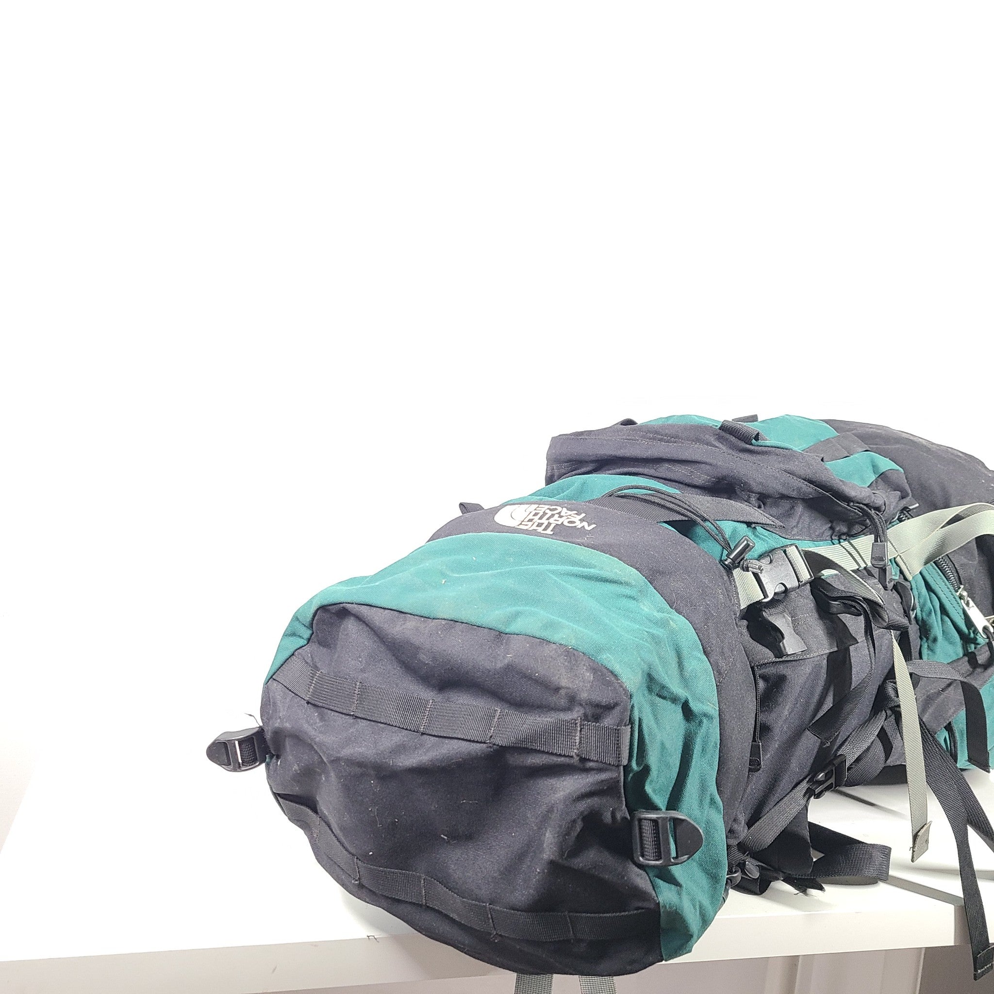 Rare Vintage The North Face TNF Tempest Women's Hiking Backpack Green Sz M