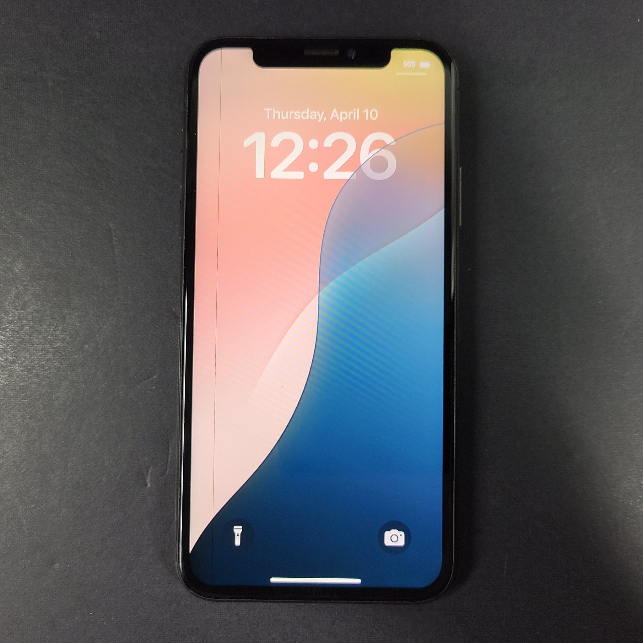 Apple iPhone XS - 64GB - White (Unlocked) A1920 (CDMA + GSM) PLEASE READ