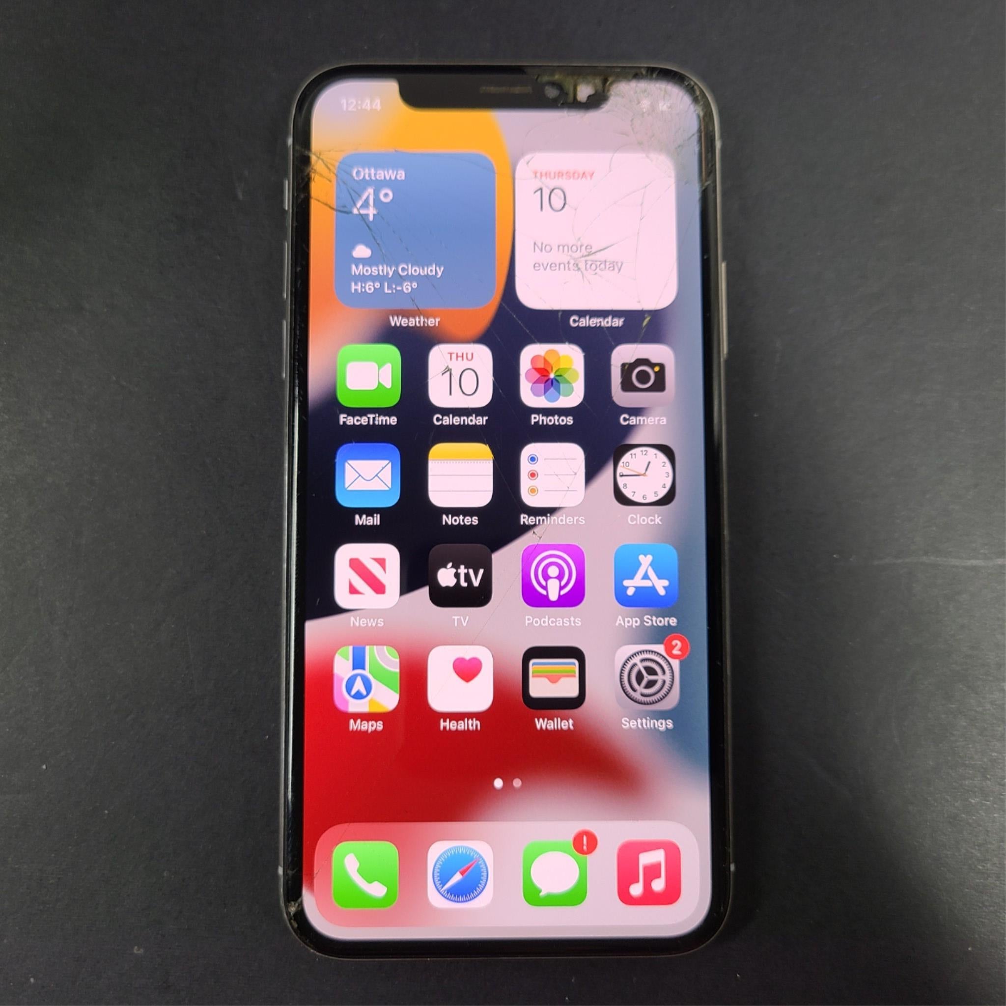 Apple iPhone X - 64GB - Silver (Unlocked) A1901 (GSM) Smartphone READ SCREEN V2