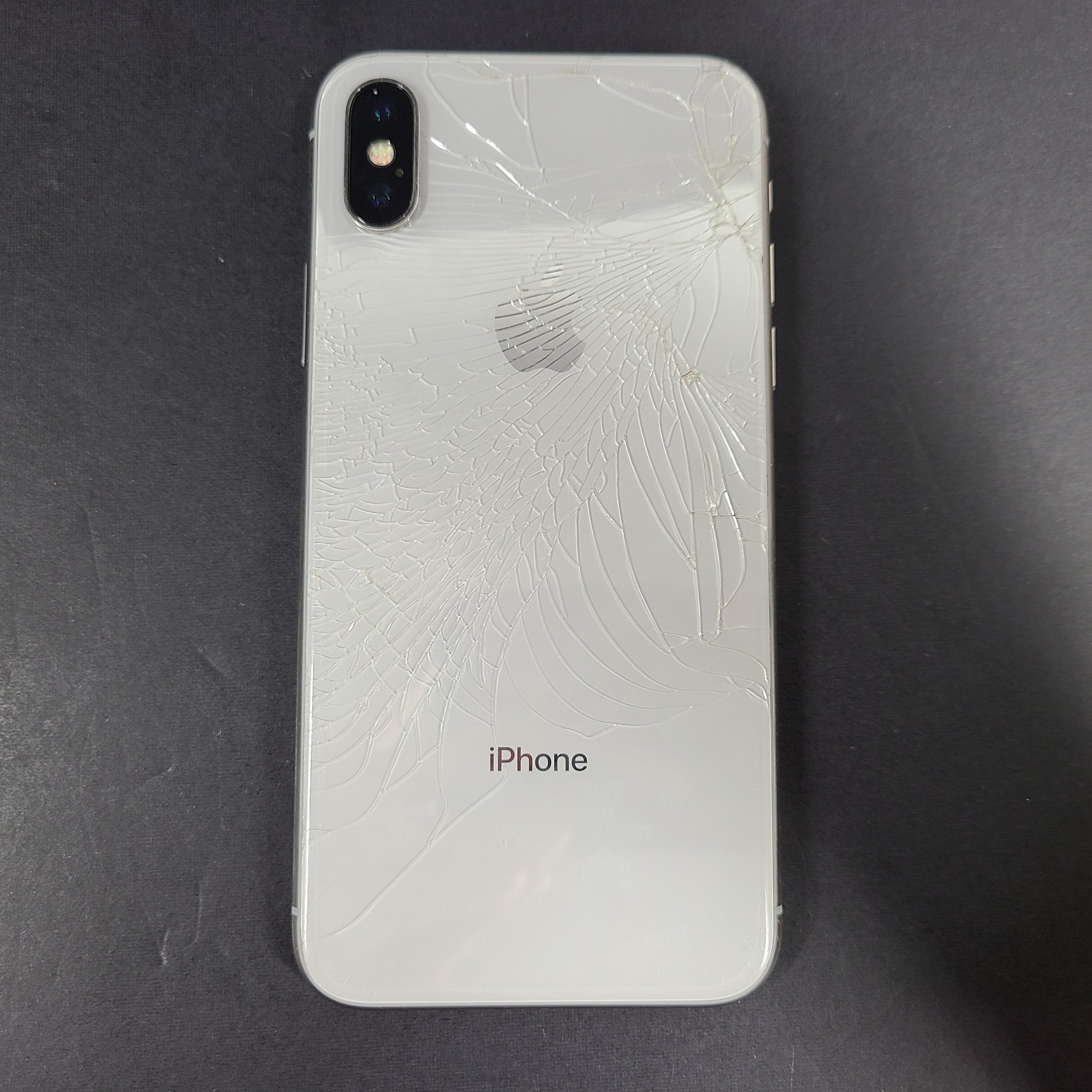 Apple iPhone X - 64GB - Silver (Unlocked) A1901 (GSM) Smartphone READ SCREEN