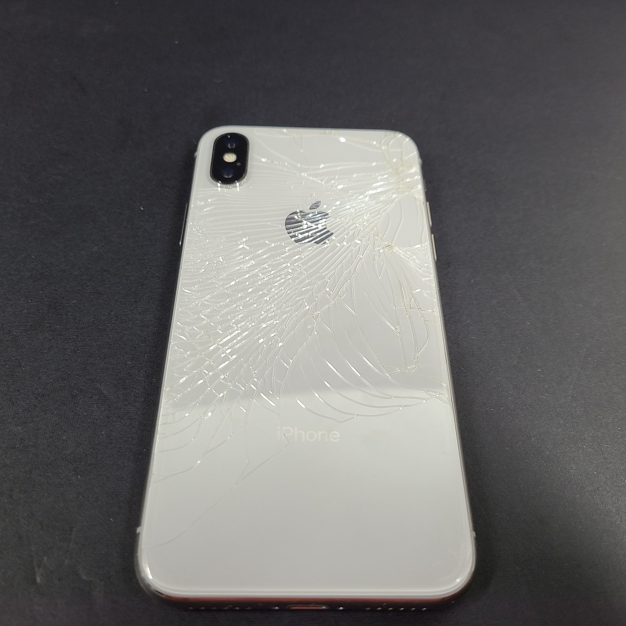 Apple iPhone X - 64GB - Silver (Unlocked) A1901 (GSM) Smartphone READ SCREEN