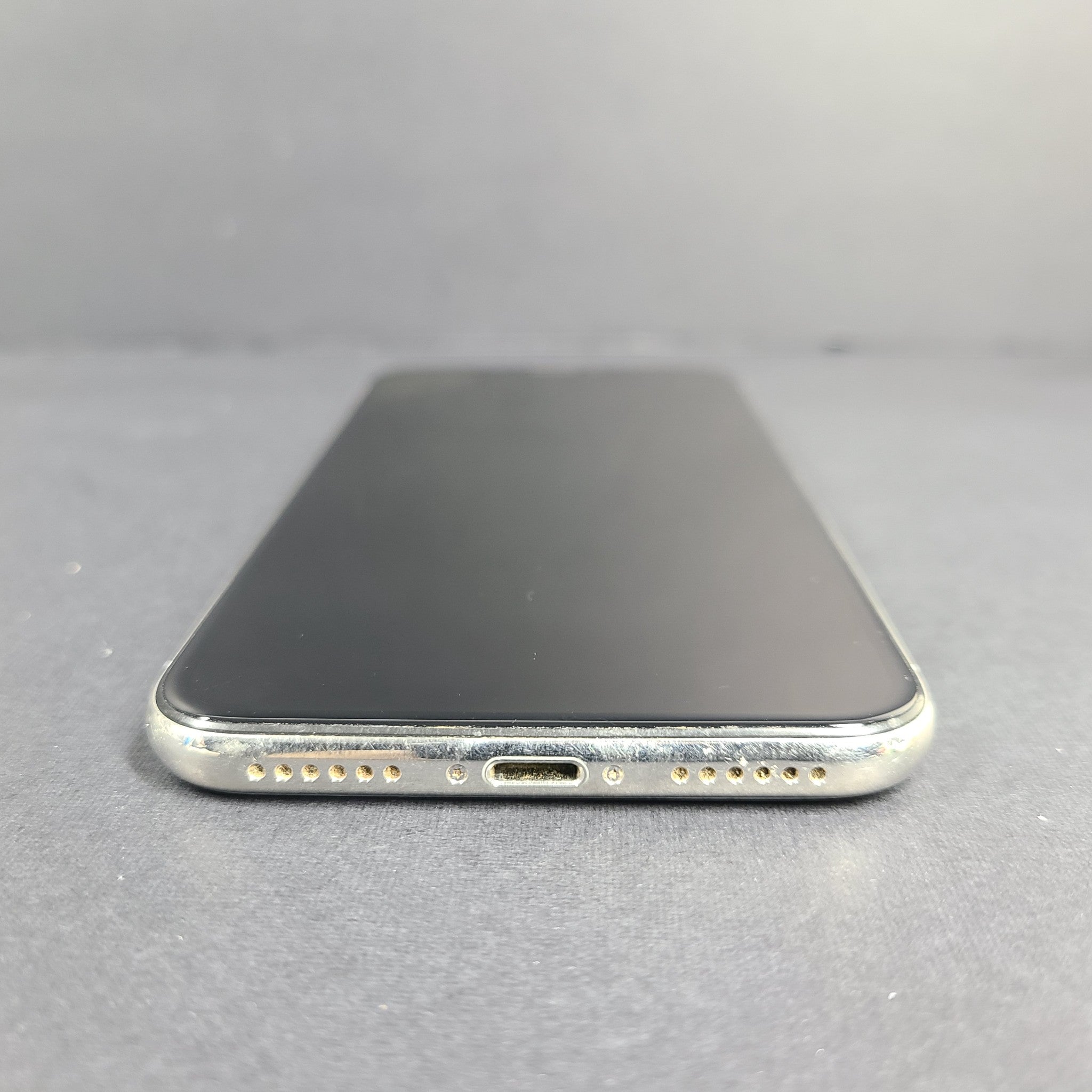 Apple iPhone X - 256GB - Silver (Unlocked) A1901 (GSM) Smartphone READ!!