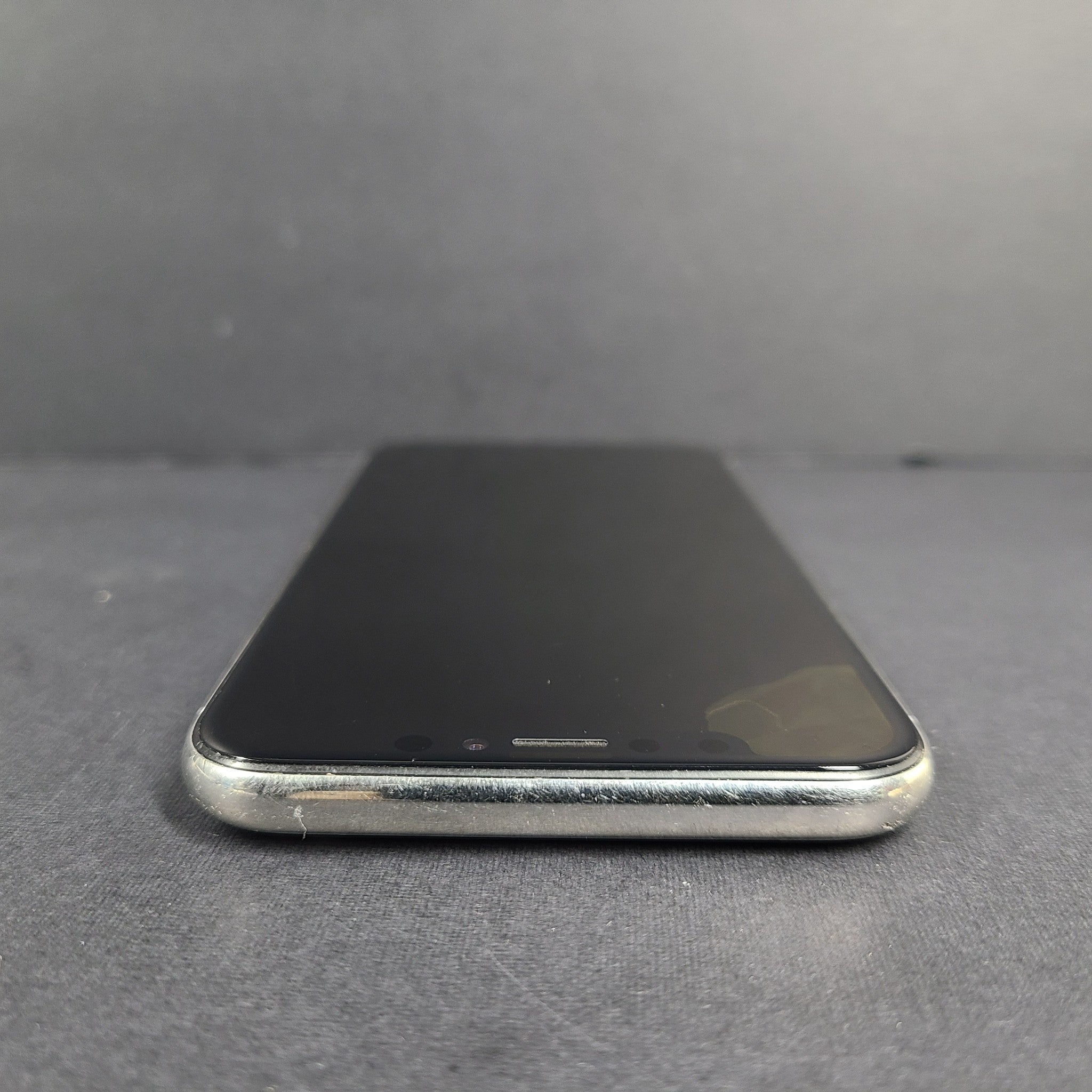Apple iPhone X - 256GB - Silver (Unlocked) A1901 (GSM) Smartphone READ!!