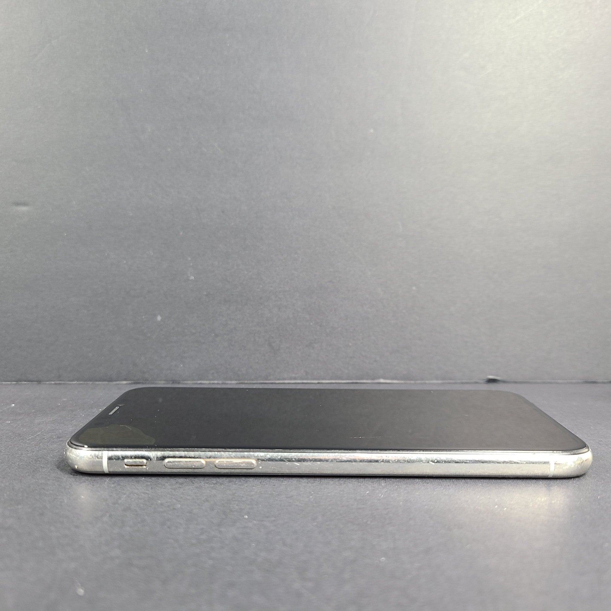 Apple iPhone X - 256GB - Silver (Unlocked) A1901 (GSM) Smartphone READ!!