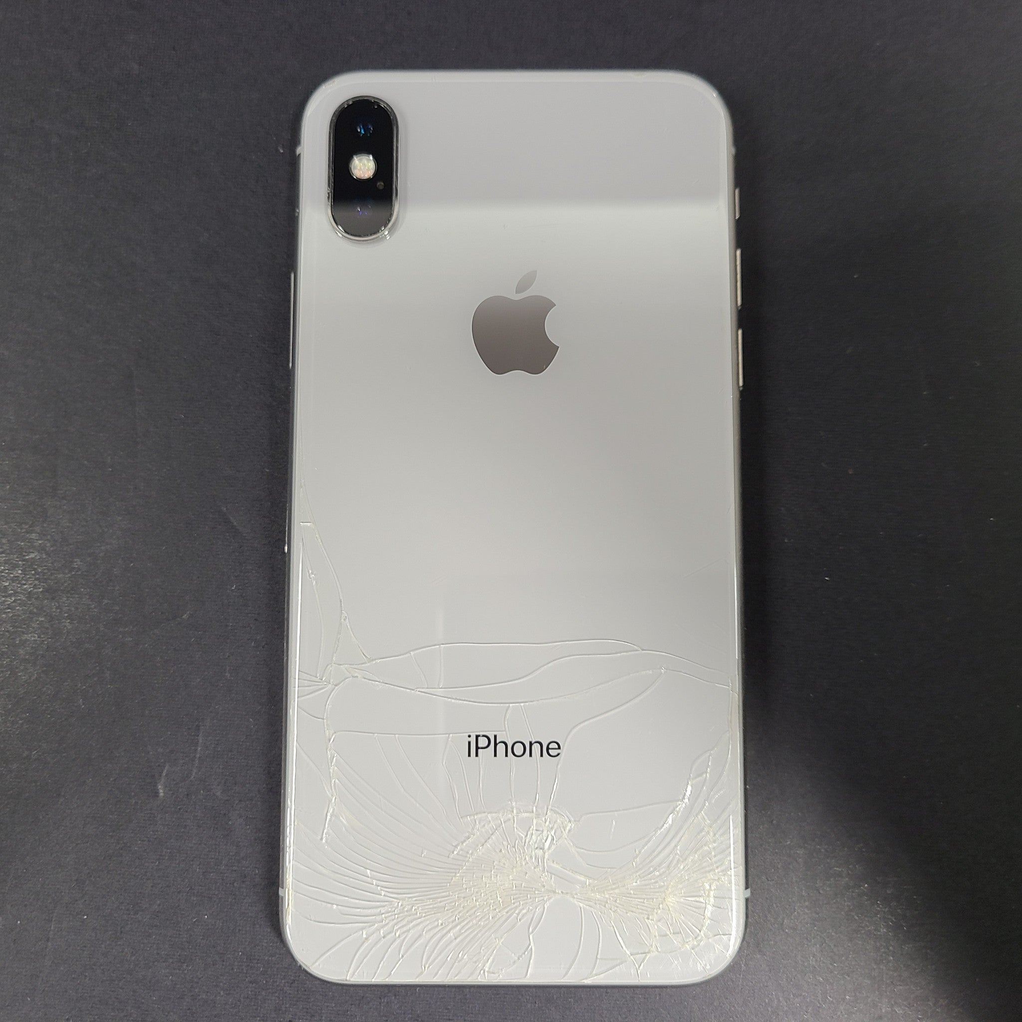 Apple iPhone X - 256GB - Silver (Unlocked) A1901 (GSM) Smartphone READ!!