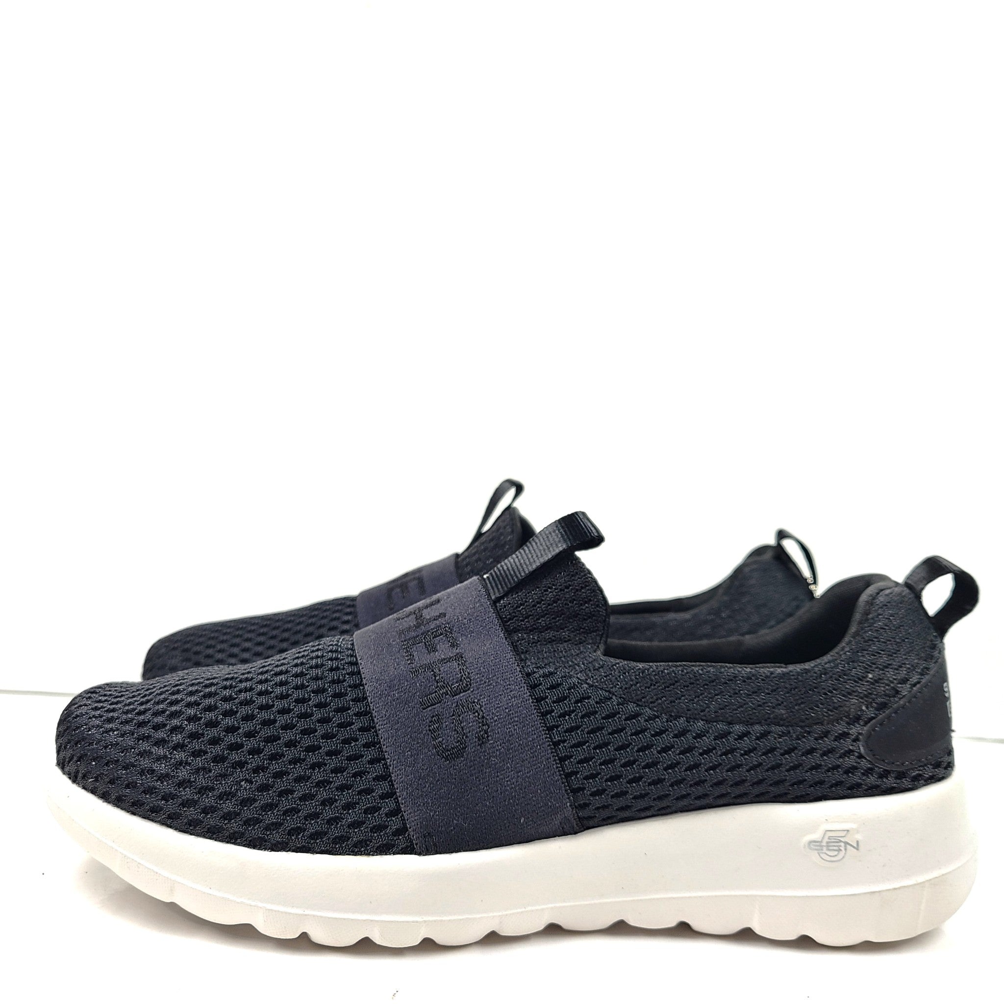 Skechers Women's Air Cooled GOwalk Joy Light Smile GogaMat Sneakers Black Sz 6.5