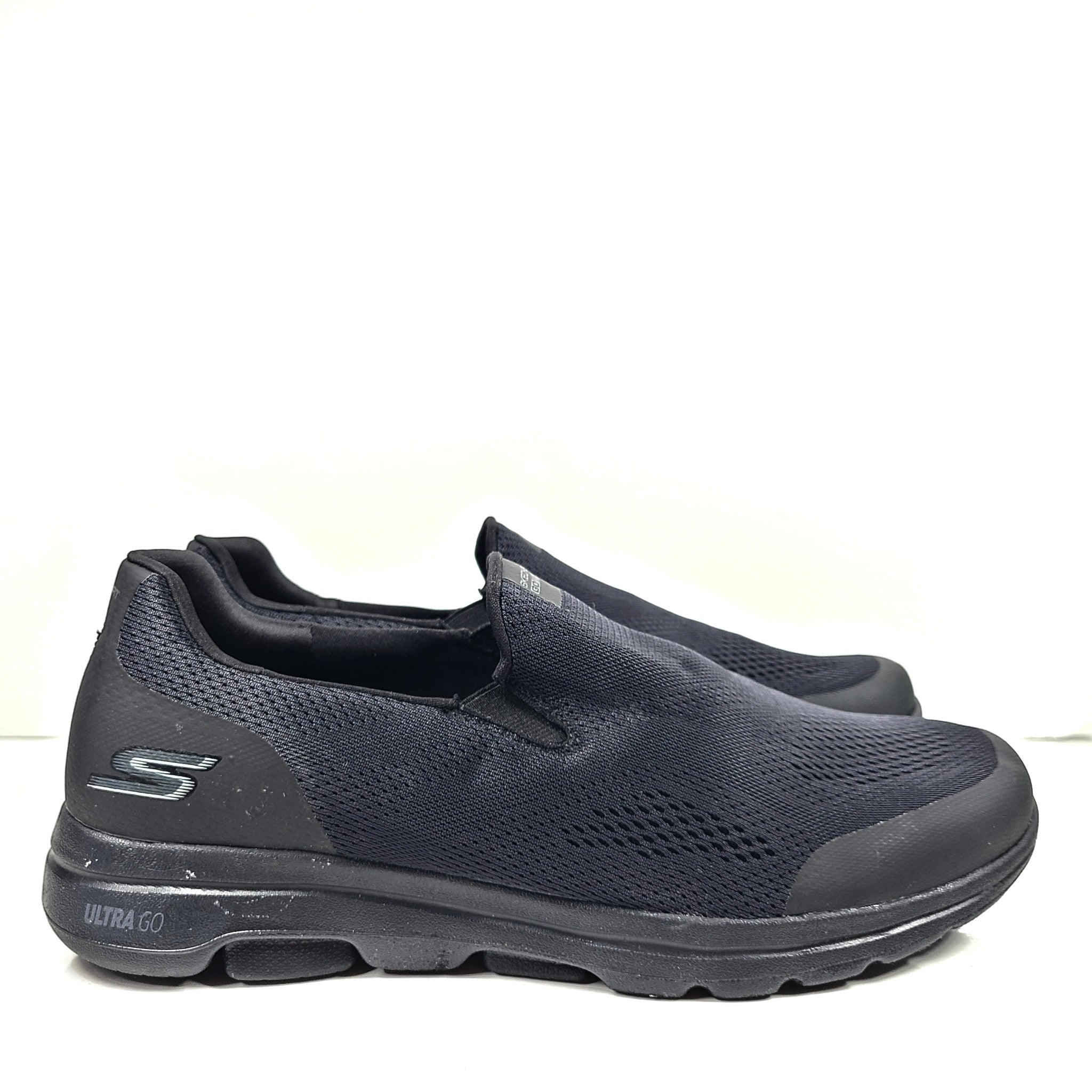 Skechers Men's Go Walk Sneakers Walking Shoes Pull On Black Size 13