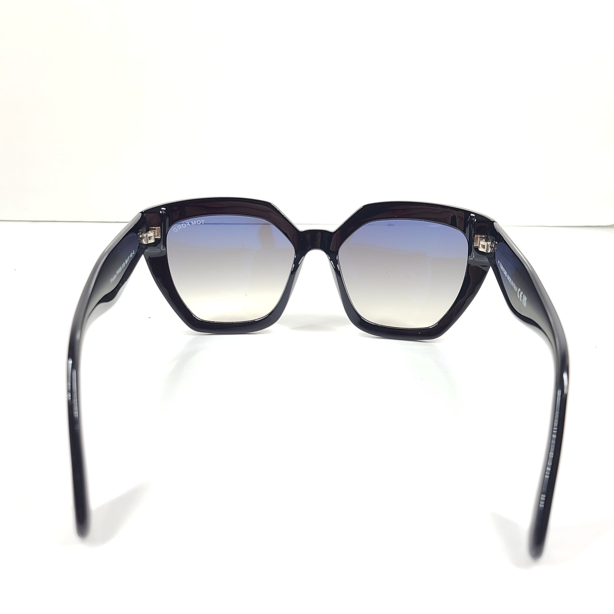 Tom Ford Phoebe Sunglasses Cat Eye Gray Gradient Lens Full Rim 56 x 17 140 Black