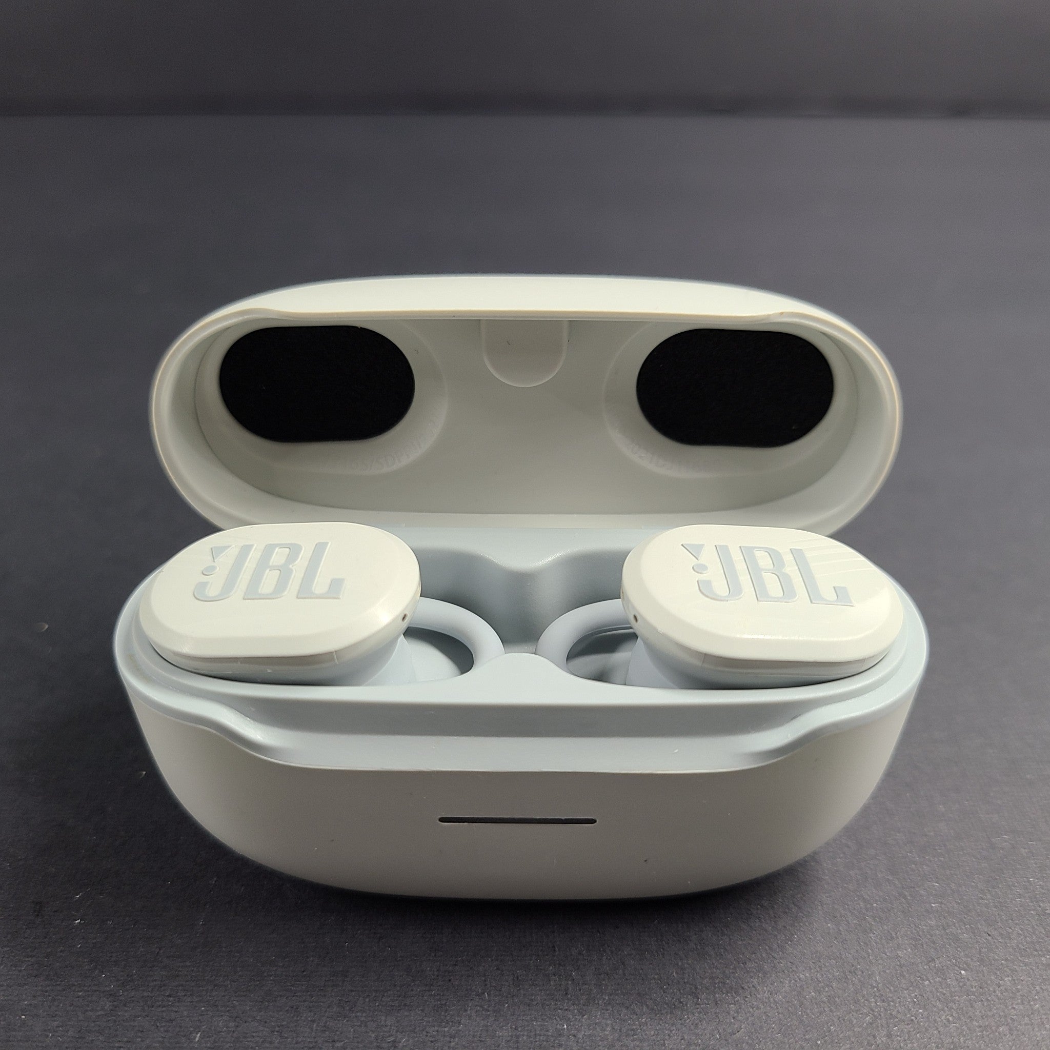 JBL Endurance Race TWS True Wireless In-Ear Sport Headphones - White/Gray