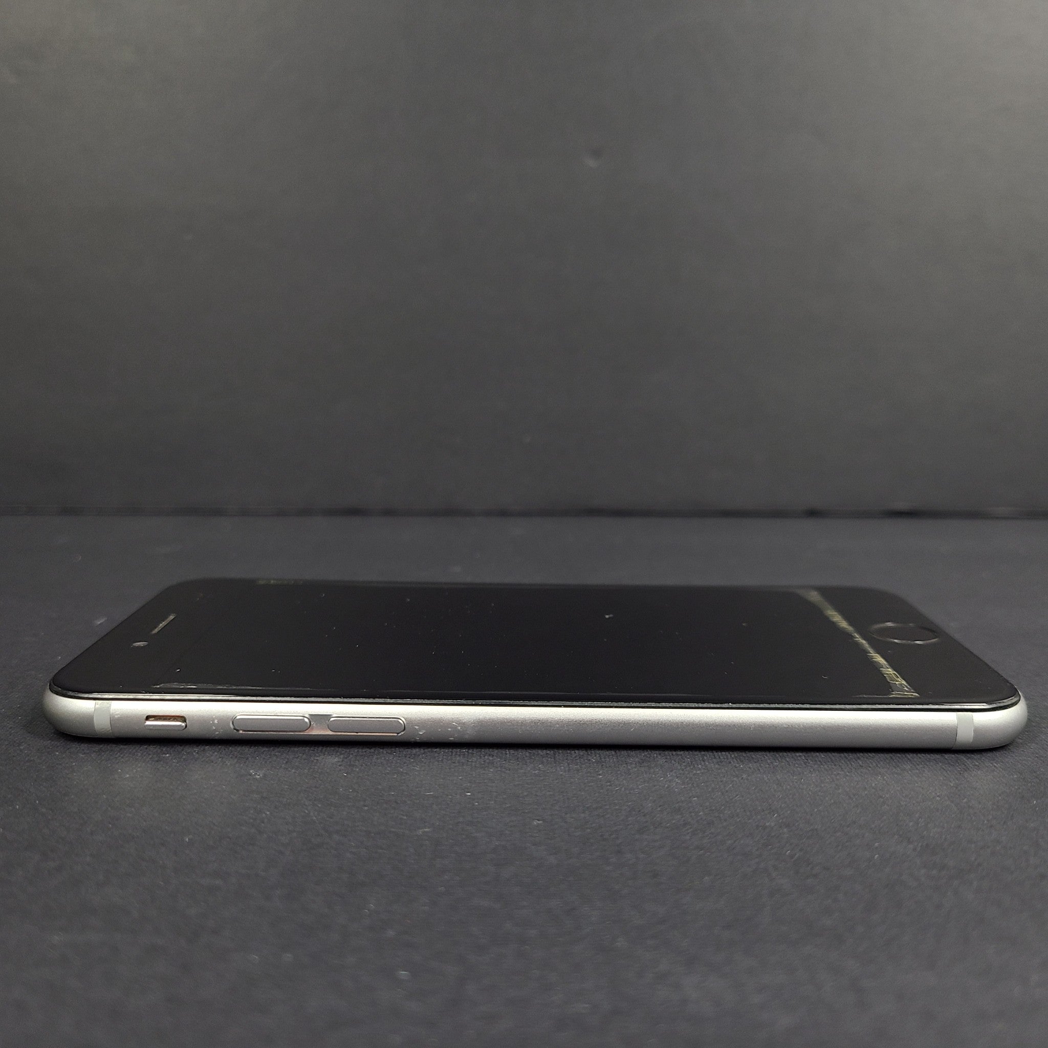 Apple iPhone 6 - 128 GB - Space Gray (Unlocked) A1549 (GSM) Smartphone READ V2