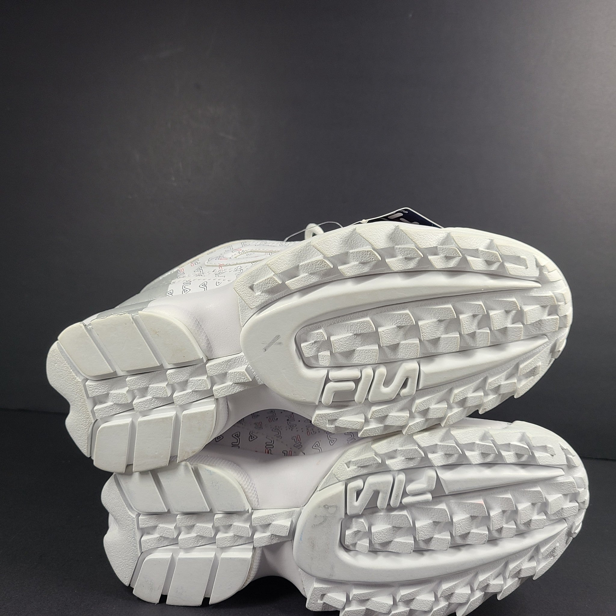 Fila Women's Disruptor II Casual Street Sneaker "White Logo" 5FM00699-101 Sz 7.5