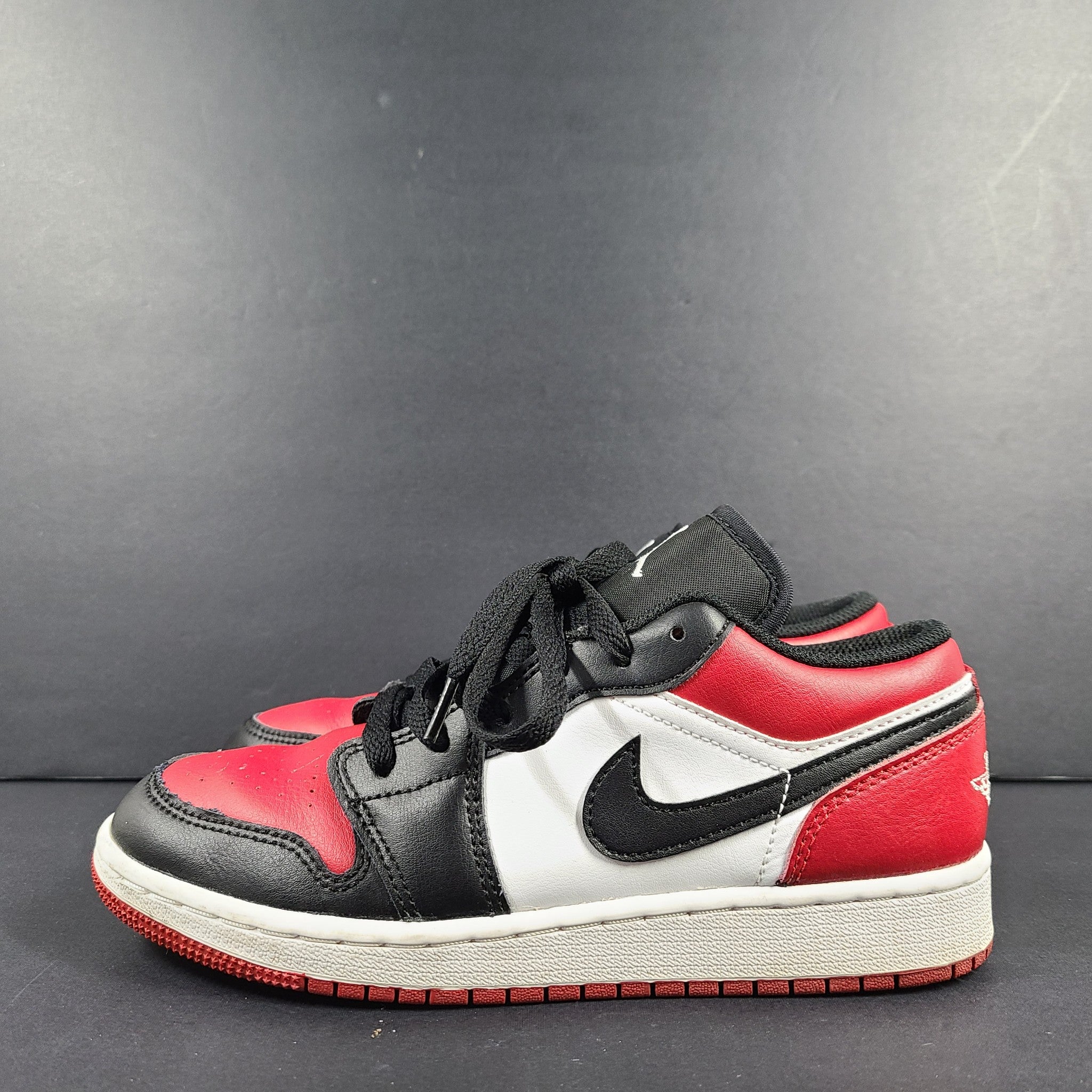 Nike Boy's Air Jordan 1 Low "Bred Toe" 553560-612 Gym Red/White-Black Sz 4Y