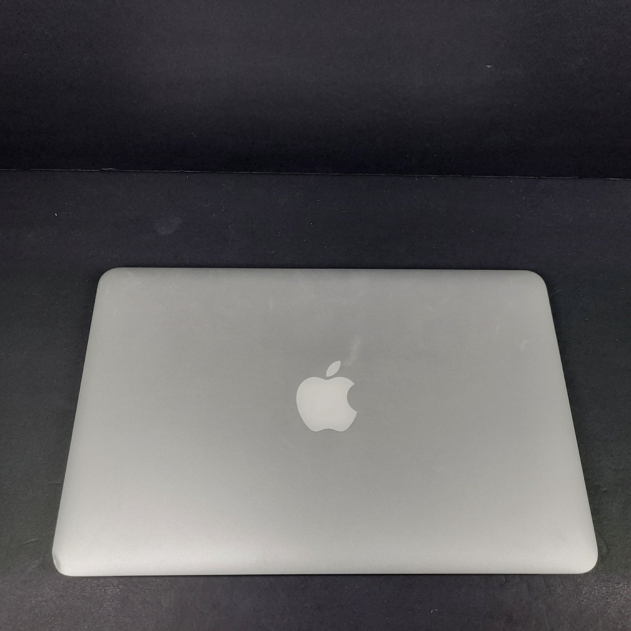 Early 2014 Apple MacBook Air Laptop A1465 11" Intel i5 @1.4GHz 128GB SSD 4GB RAM