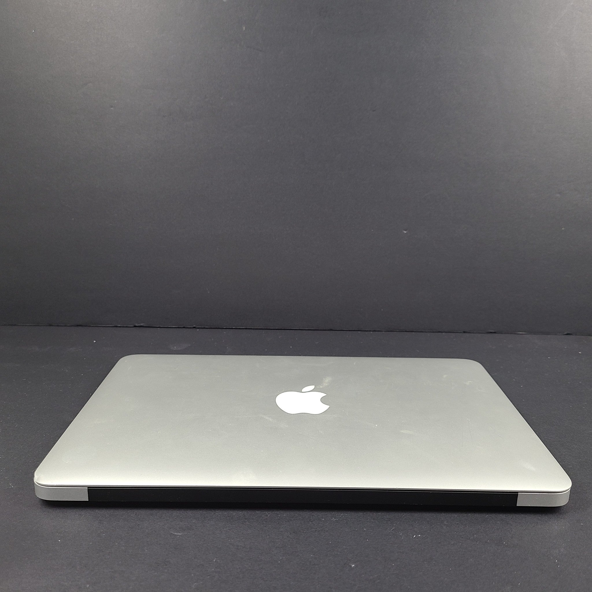 Early 2014 Apple MacBook Air Laptop A1465 11" Intel i5 @1.4GHz 128GB SSD 4GB RAM