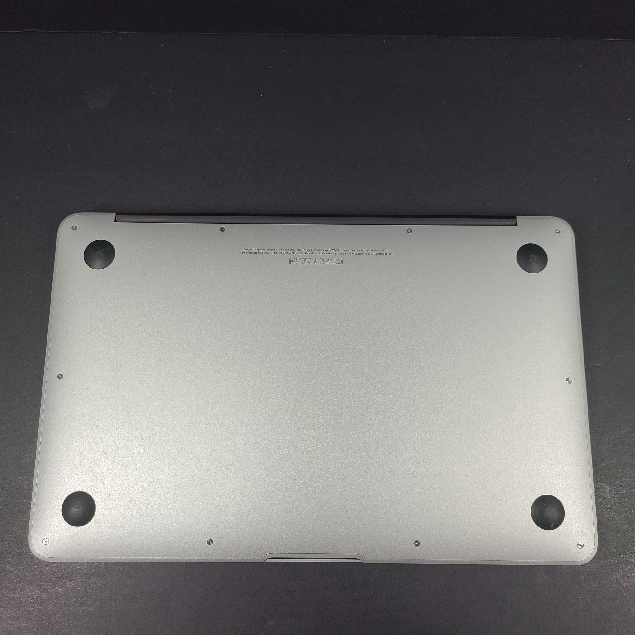 Early 2014 Apple MacBook Air Laptop A1465 11" Intel i5 @1.4GHz 128GB SSD 4GB RAM