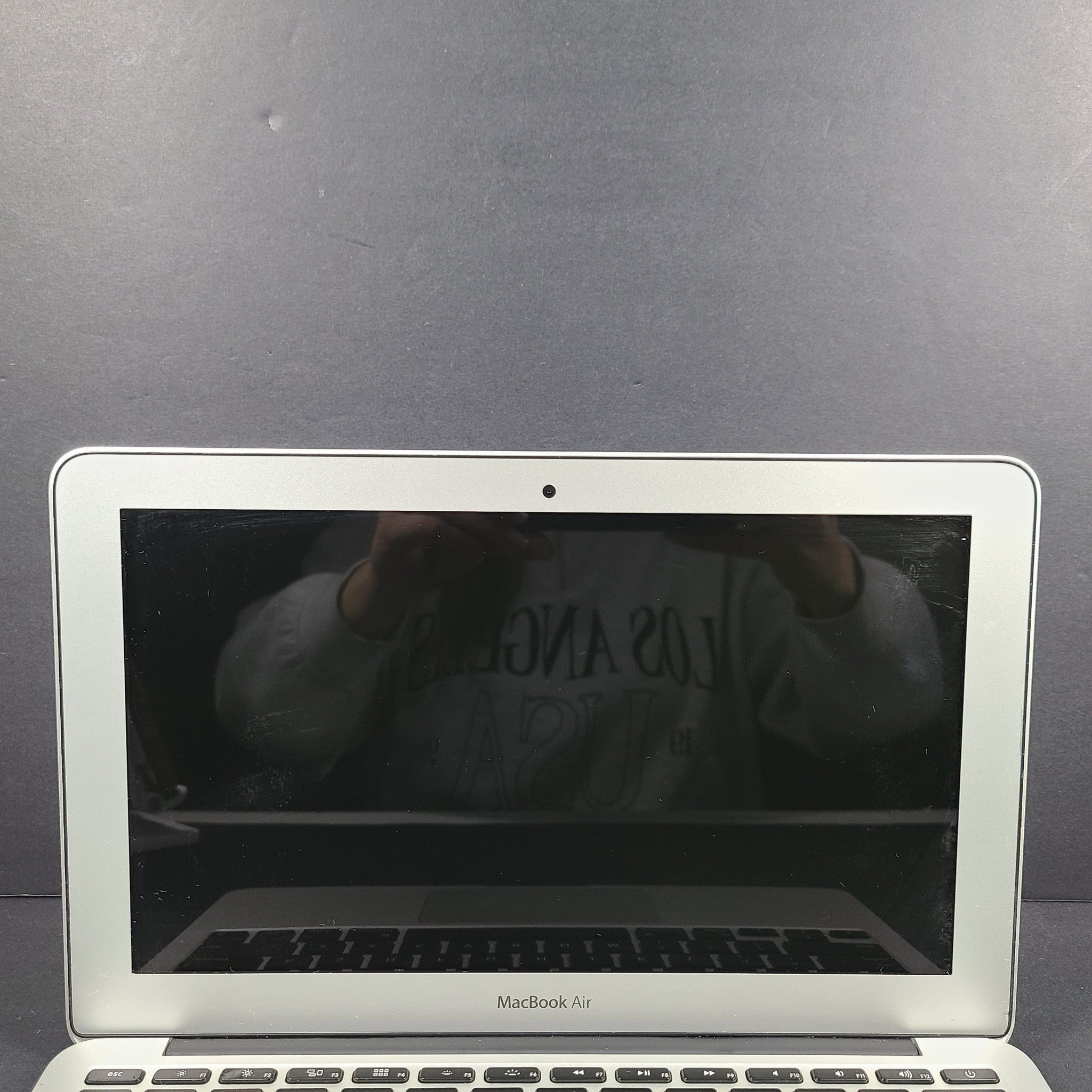 Early 2014 Apple MacBook Air Laptop A1465 11" Intel i5 @1.4GHz 128GB SSD 4GB RAM