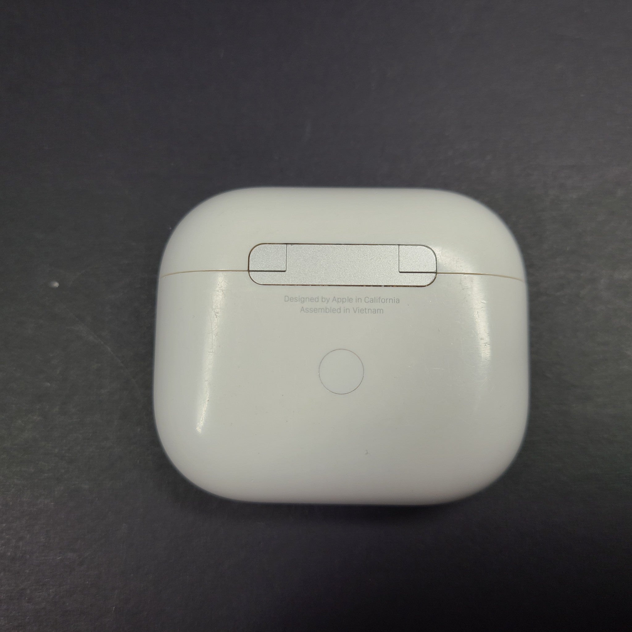 Apple AirPods 3rd Gen. with Magsafe Charging Case A2566 A2564 A2565 OEM Apple PE