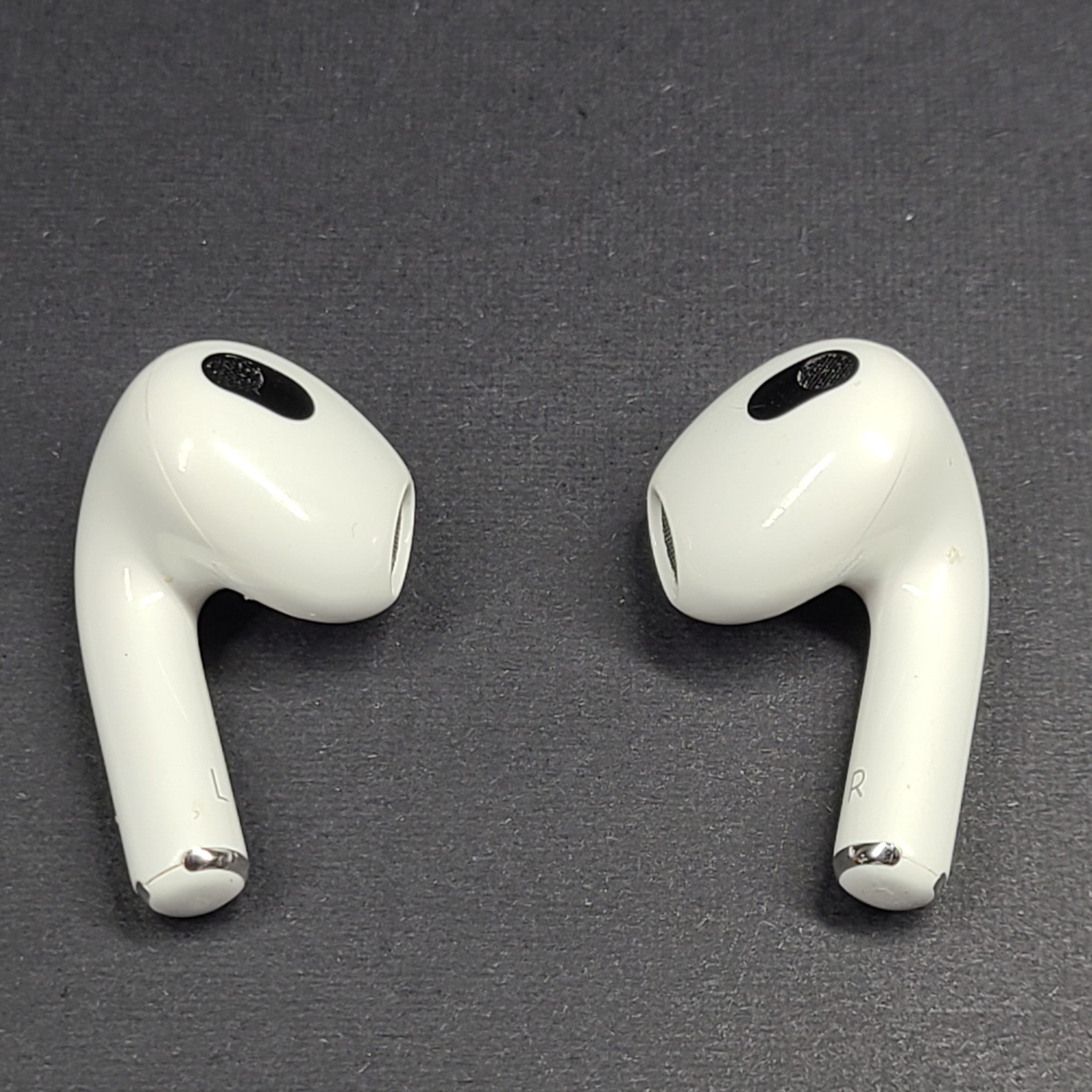 Apple AirPods 3rd Gen (A2565 A2564) with MagSafe Charging Case A2897 - OEM