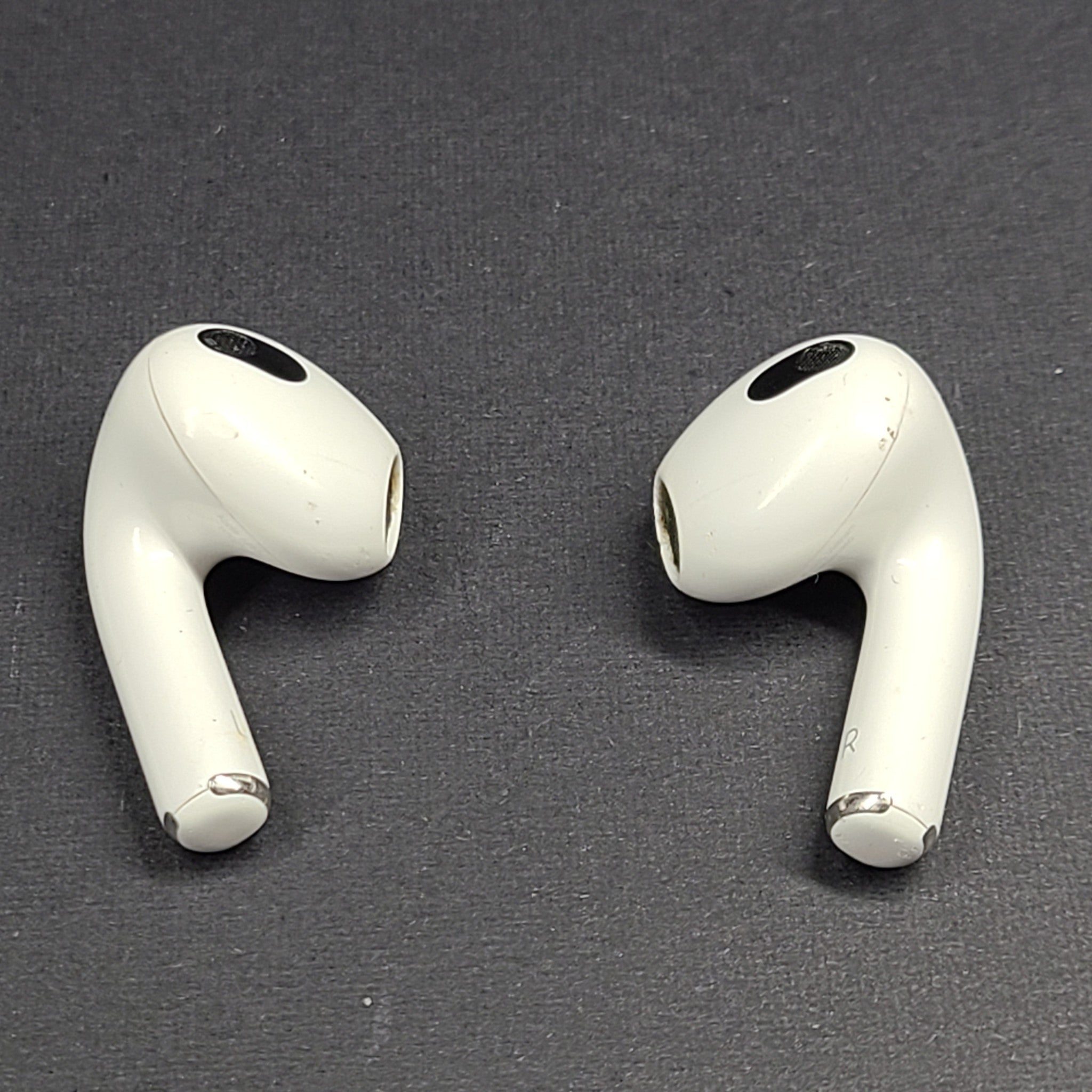 AirPods 3rd Gen (NOT PRO) (A2565 A2564) + MagSafe Charging Case A2566 - OEM READ