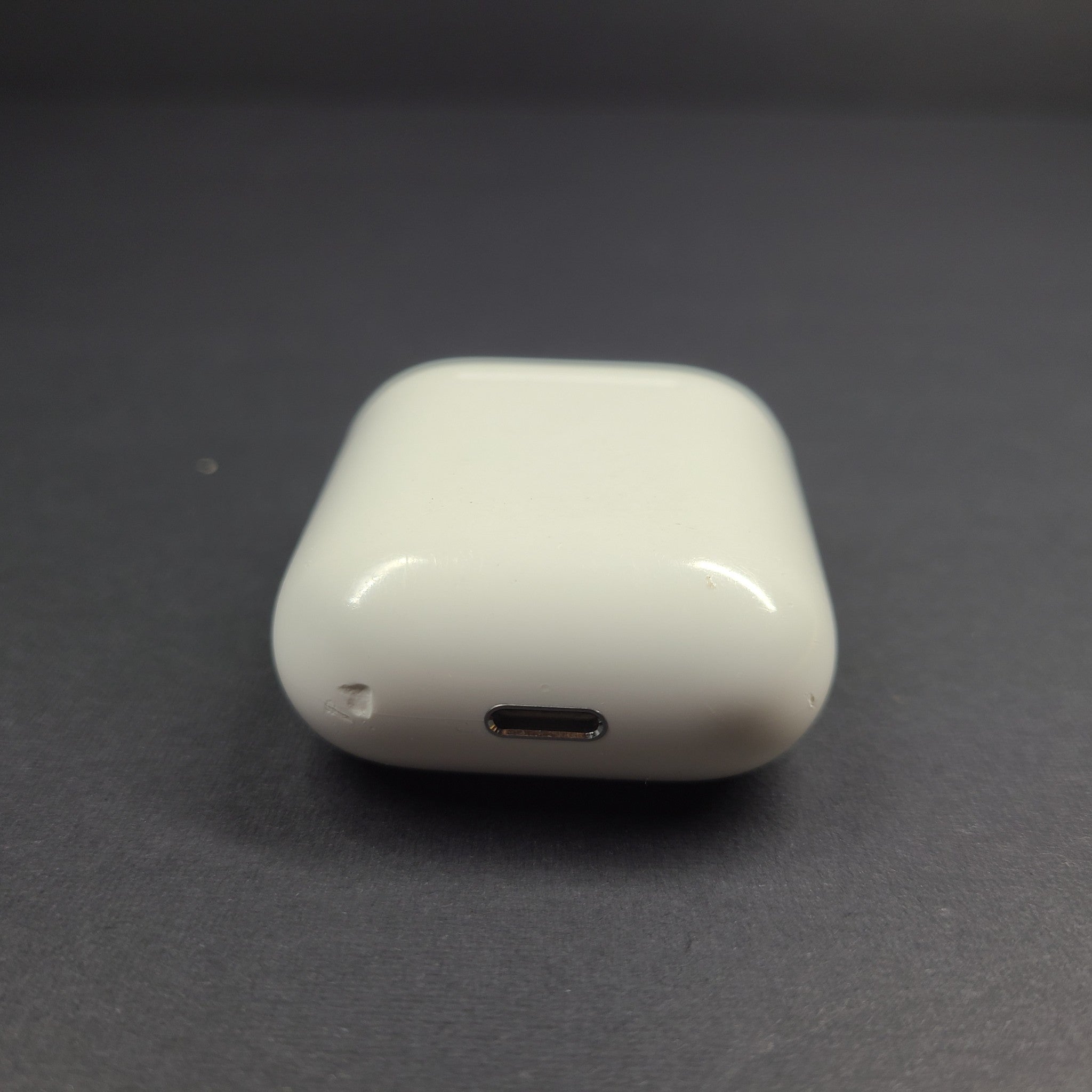 Apple AirPods 2nd Generation with Charging Case A1602 A2032 A2031 –Genuine Apple