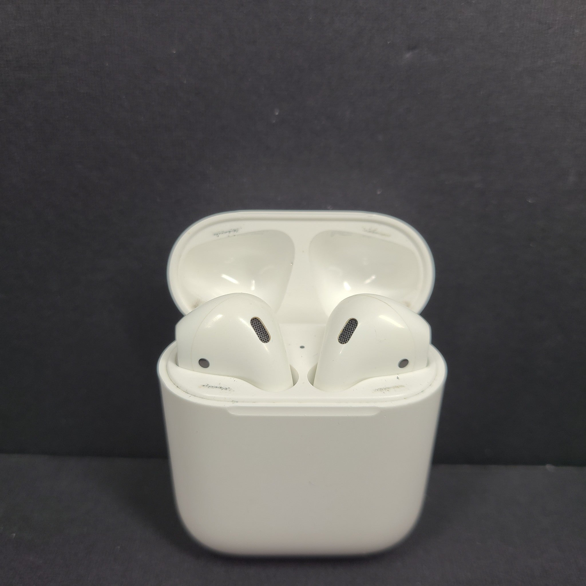 Apple AirPods 2nd Generation with Charging Case A1602 A2032 A2031 –Genuine Apple