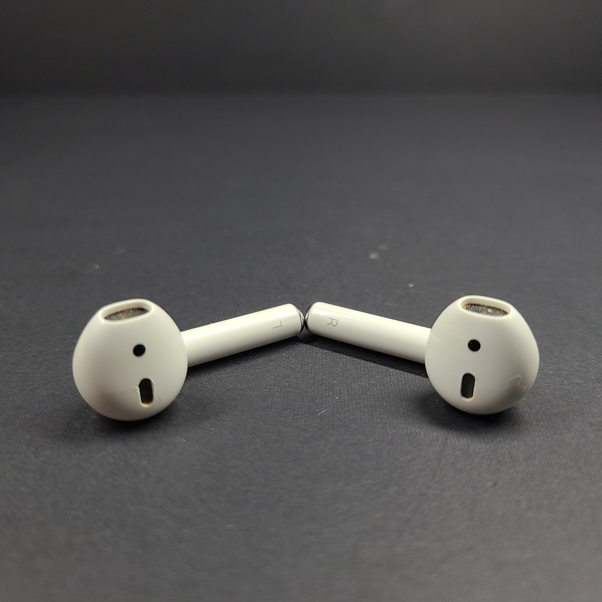 Apple AirPods 1st 2nd Gen Earpods and Charging Case Lightning A1602 GENUINE
