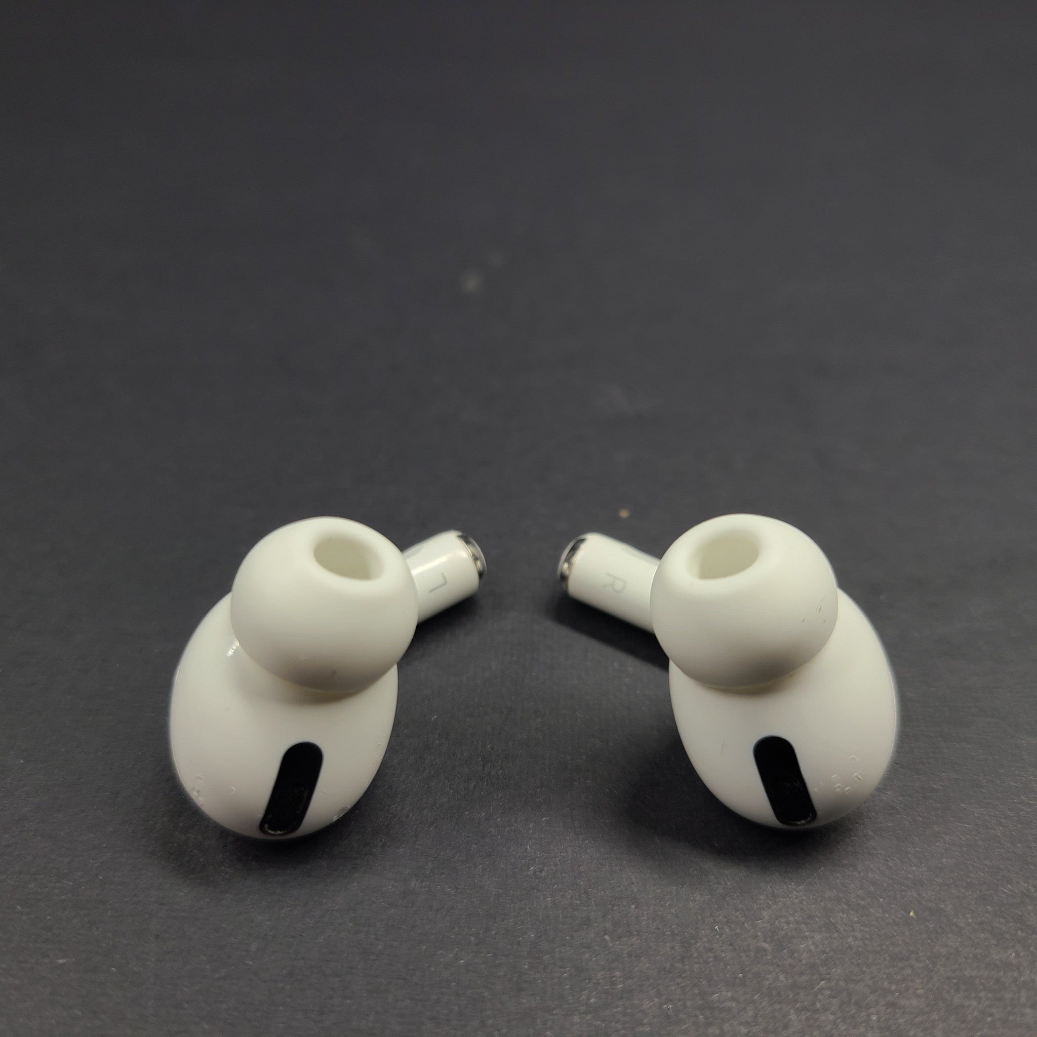 Apple Airpods Pro 1st Gen. Complete Set Original Apple A2190 2084 A2083