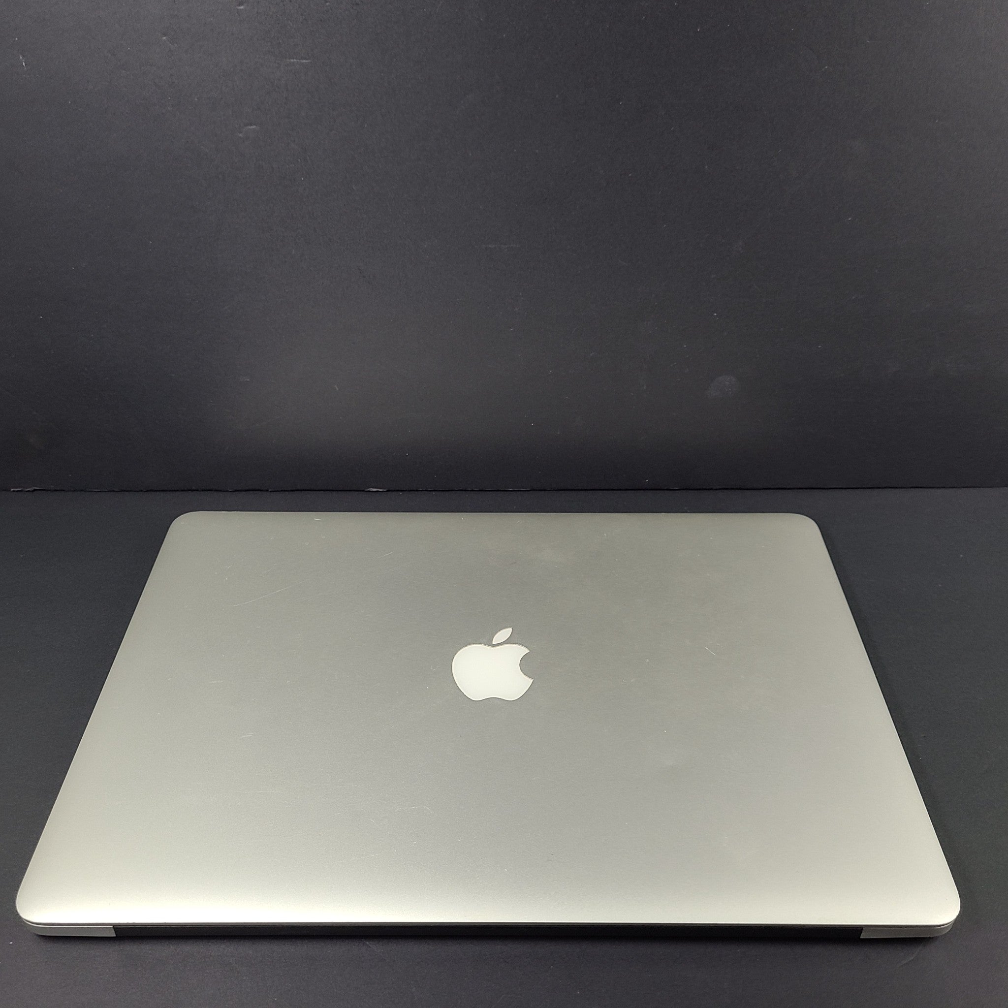 2014 Apple Macbook 15" A1398 (Intel i7, 1TB SSD, 16GB) Silver READ FOR PARTS