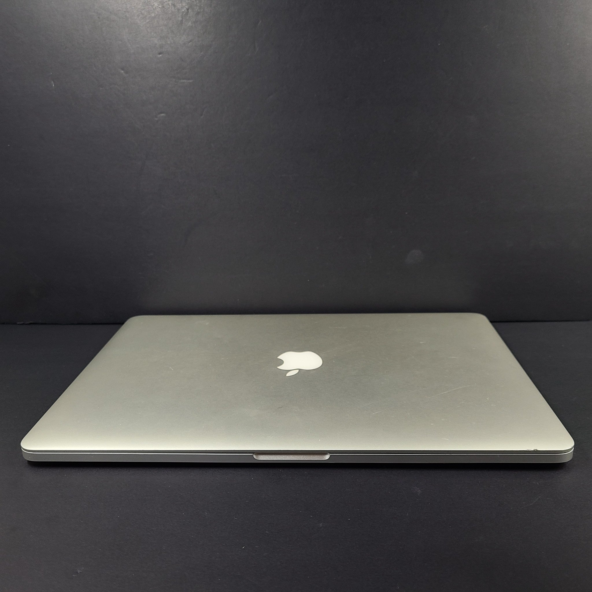 2014 Apple Macbook 15" A1398 (Intel i7, 1TB SSD, 16GB) Silver READ FOR PARTS
