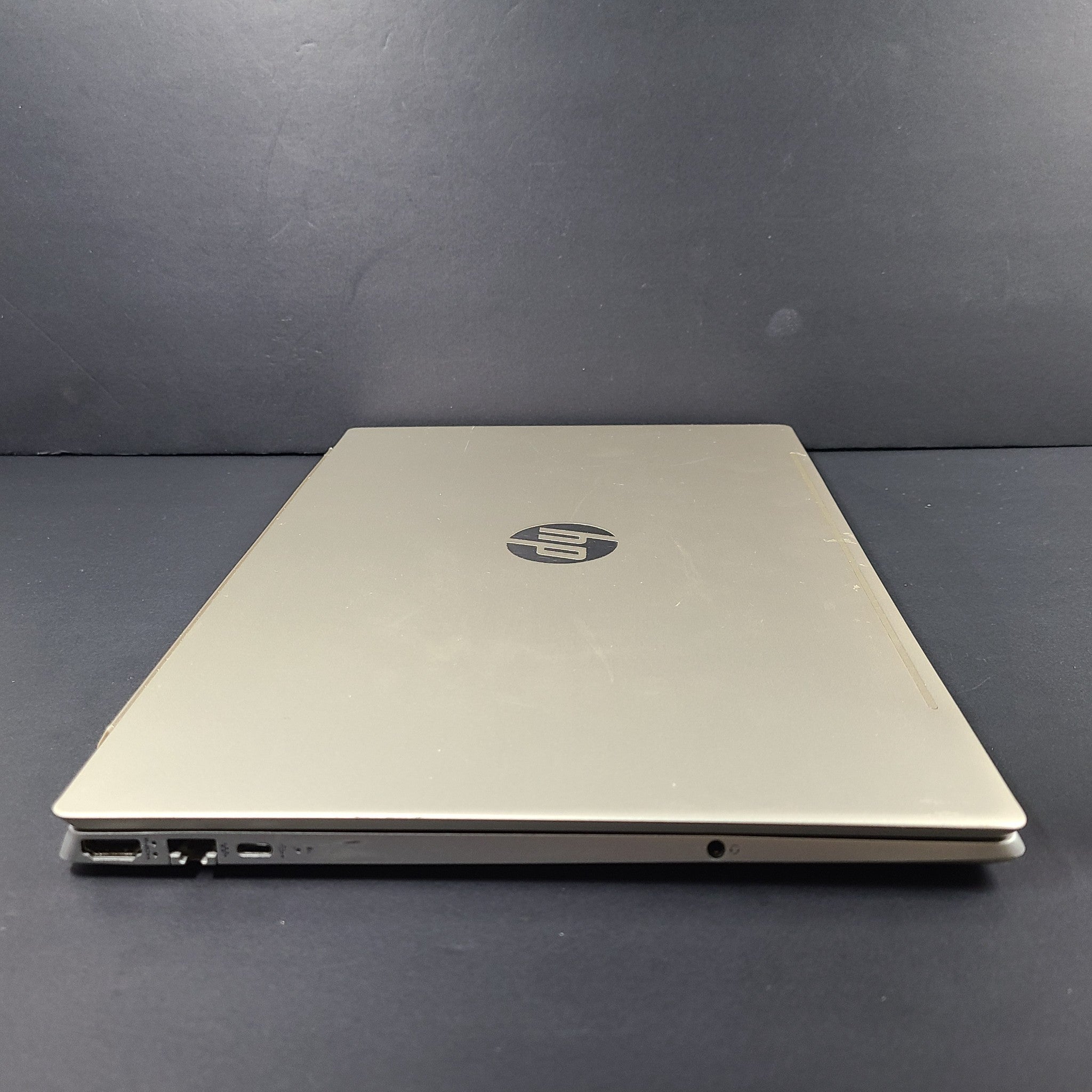 HP Pavilion 15-cw0007la 15.6" Laptop AMD Ryzen 3 2300U 256GB SSD 12GB RAM Silver