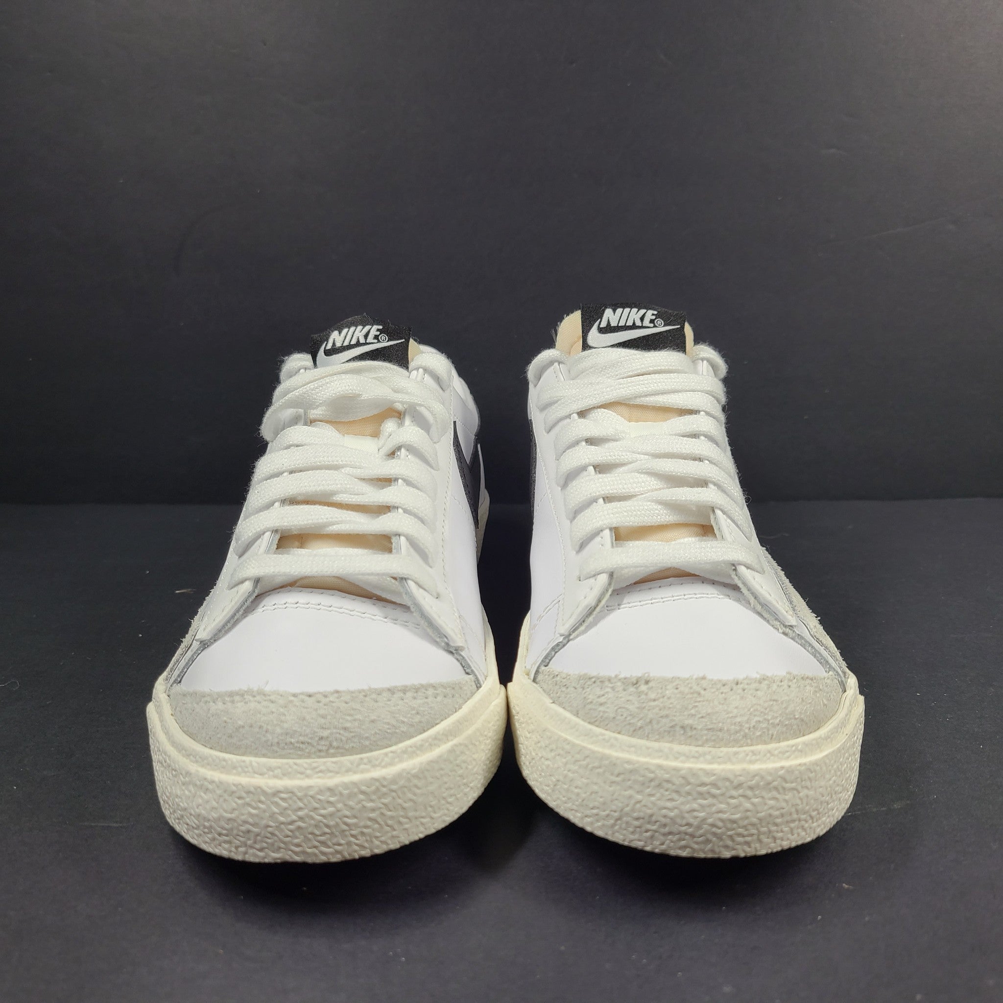 Nike Women's Blazer Low '77 Shoes Sneakers DC4769-102 White Sz 9.5