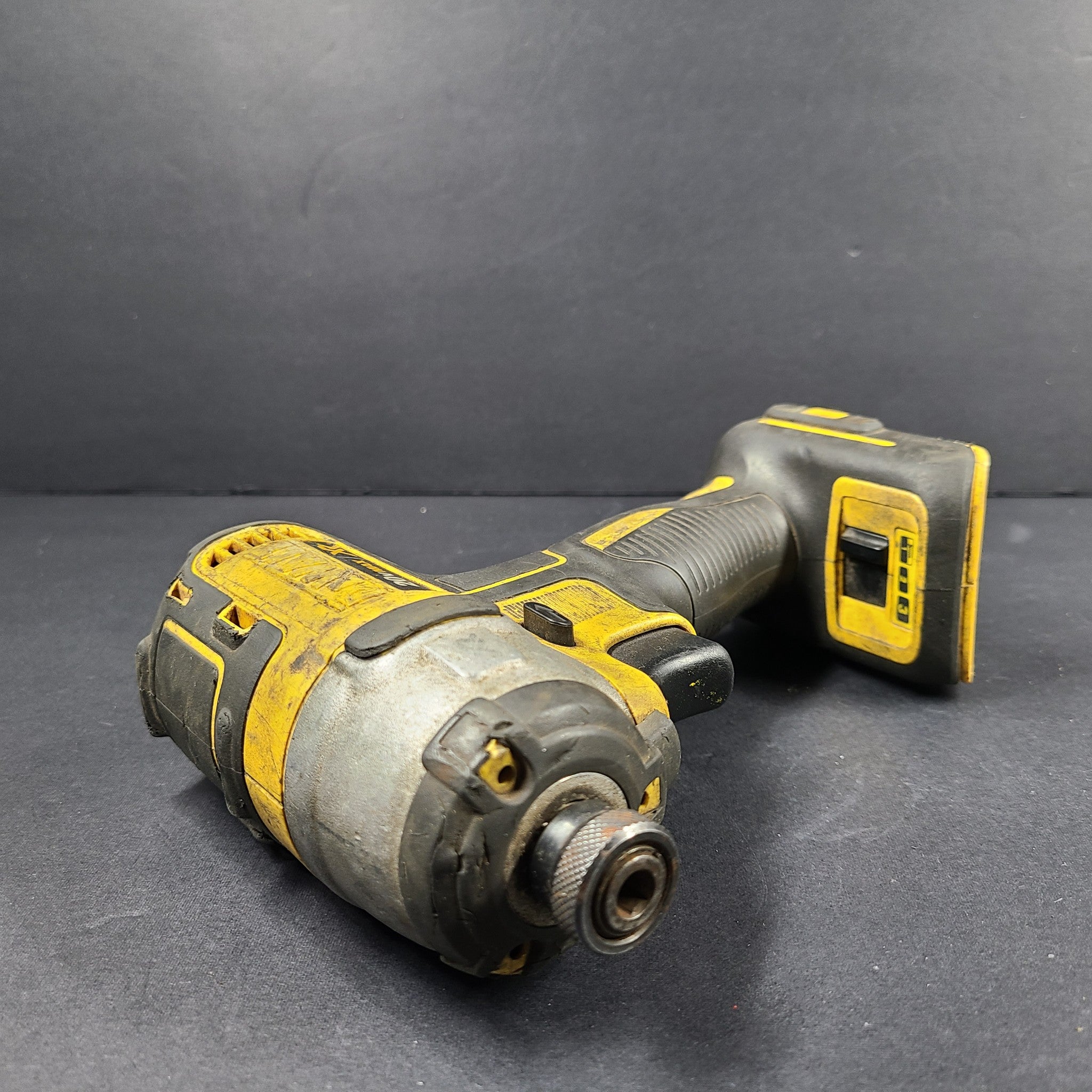 DeWalt 20 V Max Atomic Li-ion Cordless Brushless 1/4-inch Impact Driver DCF887