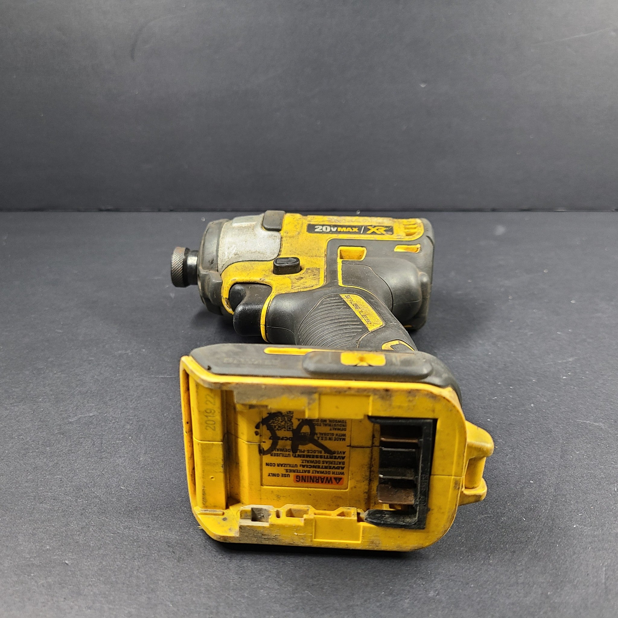 DeWalt 20 V Max Atomic Li-ion Cordless Brushless 1/4-inch Impact Driver DCF887