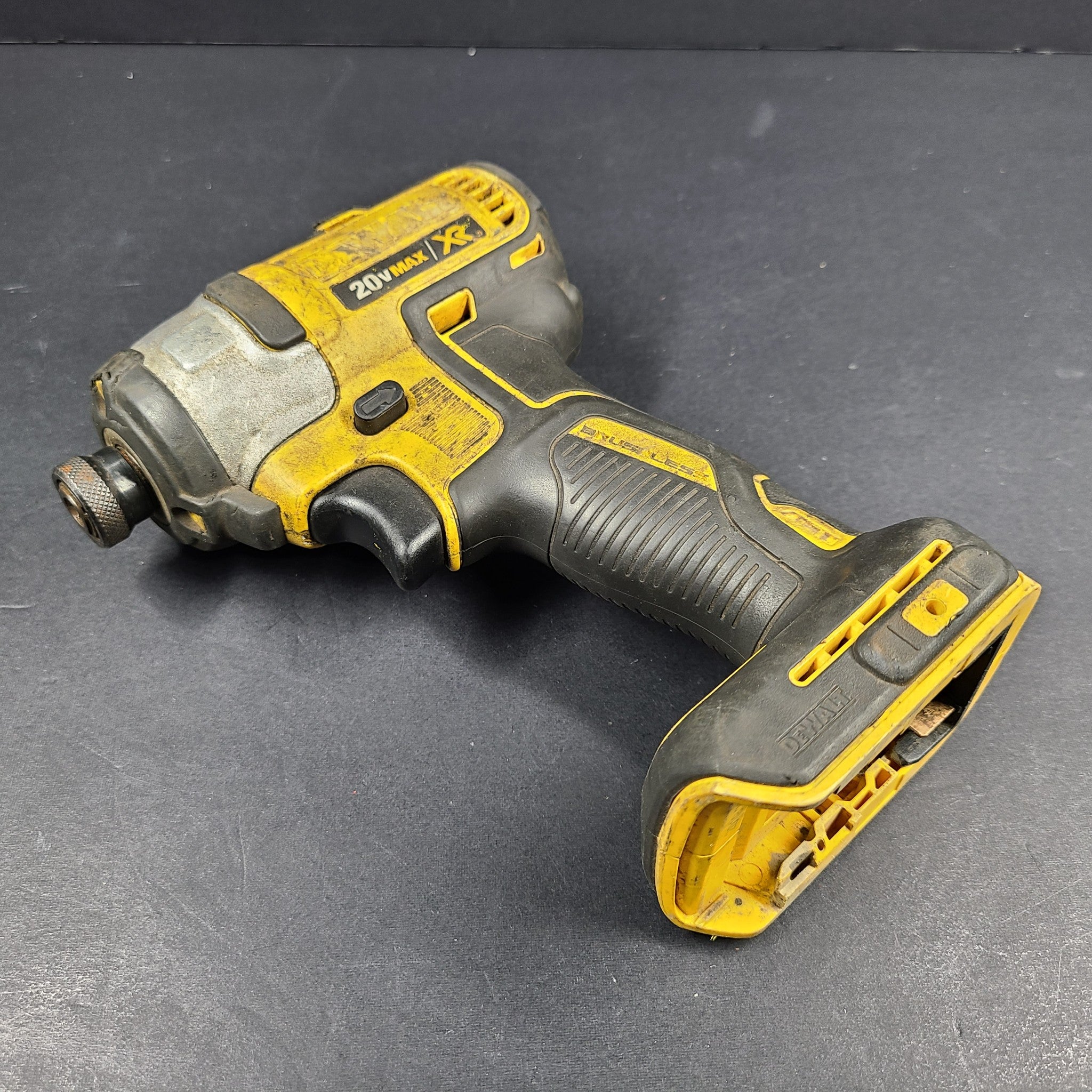 DeWalt 20 V Max Atomic Li-ion Cordless Brushless 1/4-inch Impact Driver DCF887