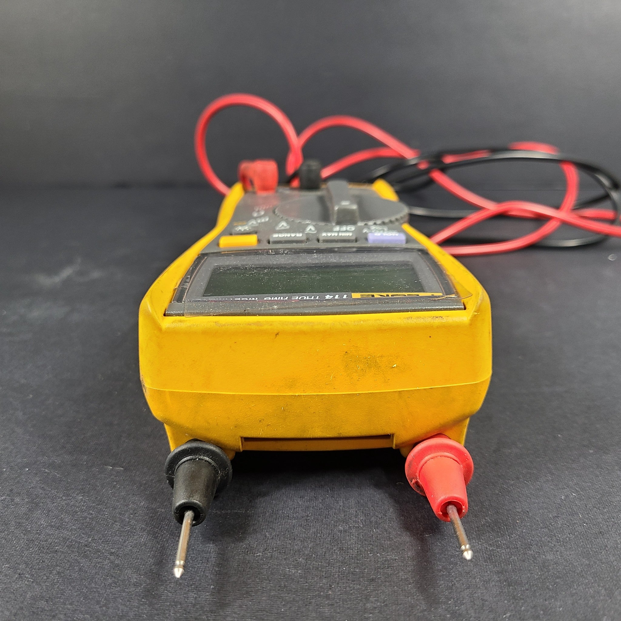 Fluke 114 True RMS Digital Multimeter Auto-Ranging Backlit Display with Leads