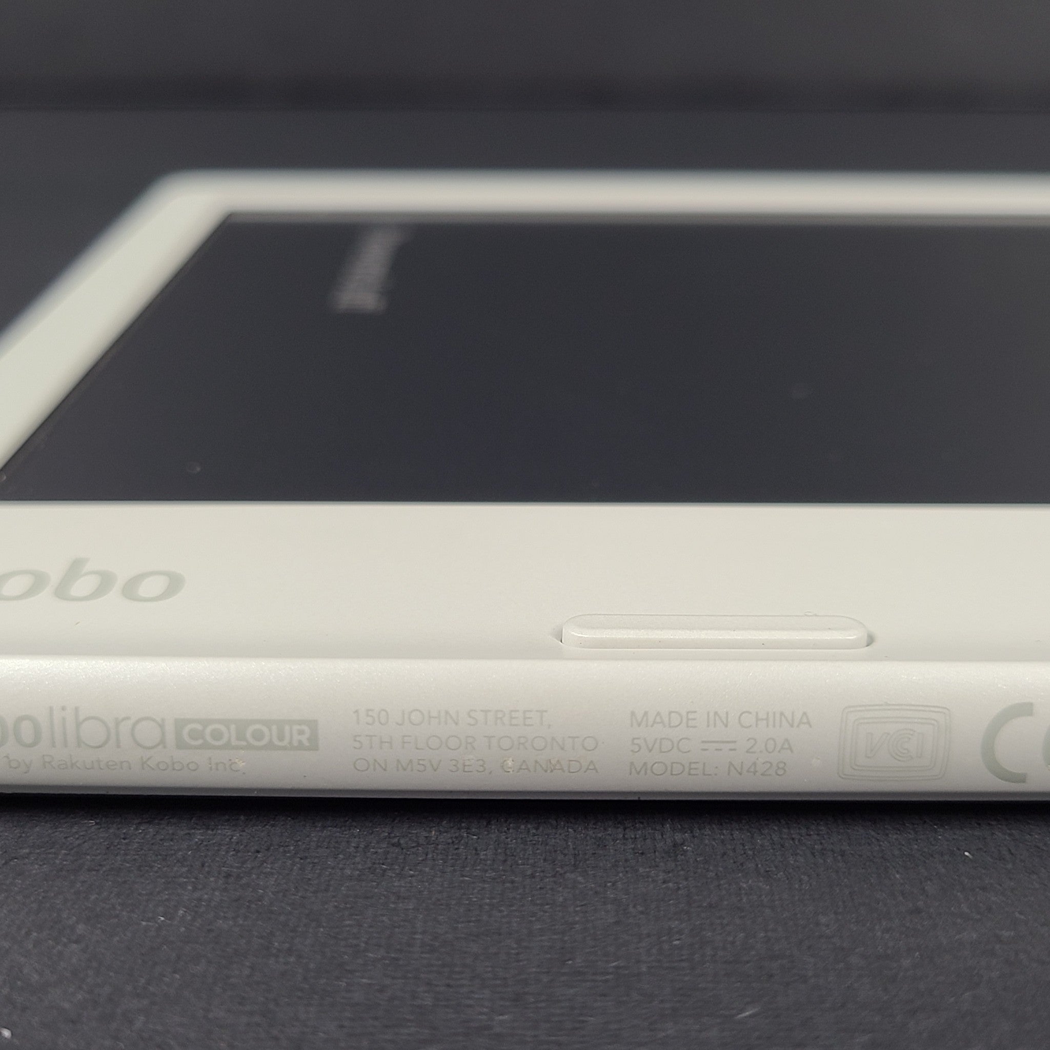 Kobo Libra Colour N428 - 32GB - Wi-Fi - 7in - eReader eBook Reader - White