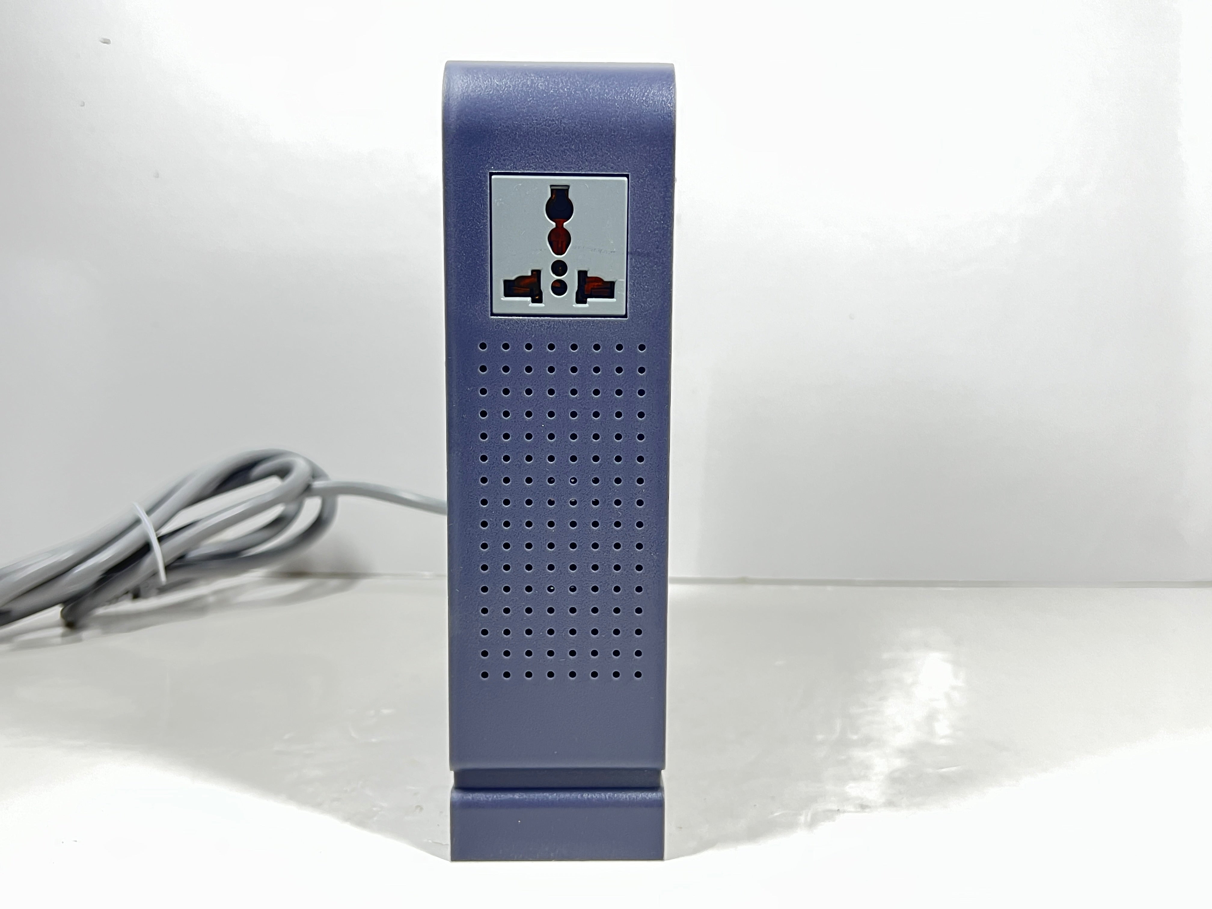 Bestrans 800W step-up transformer with dual universal AC outlets and attached power cord.