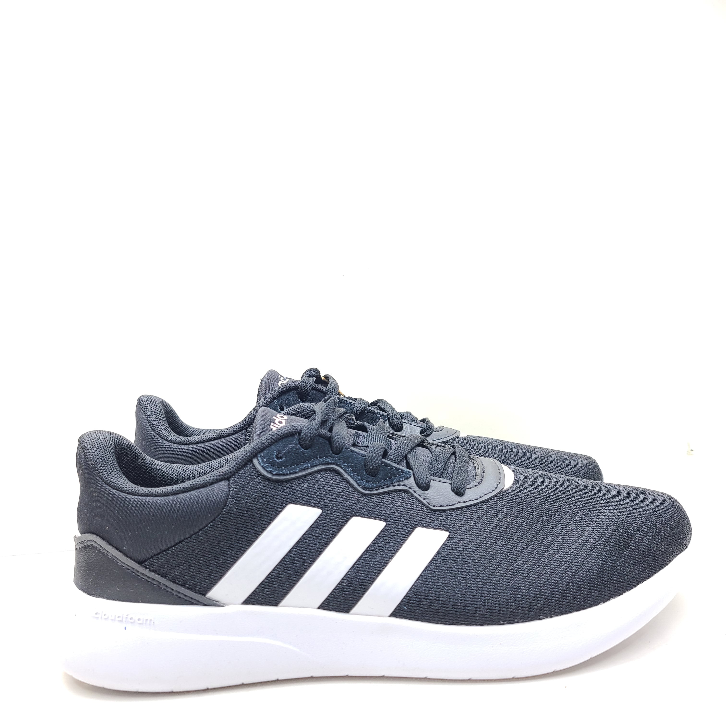 A pair of women's Adidas QT Racer 3.0 running shoes in size 7.5 with cloudfoam sole and END PLASTIC WASTE detail.