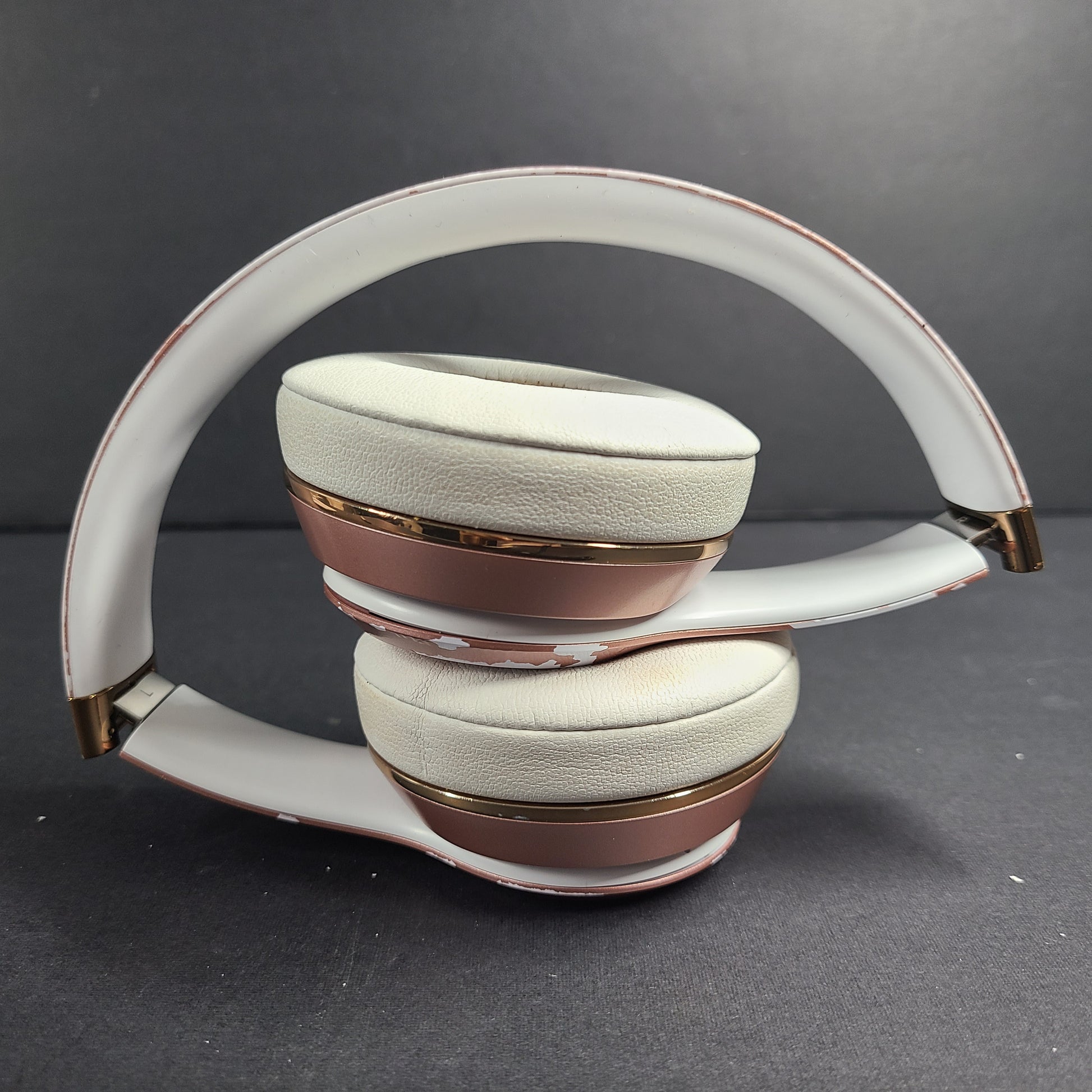 Stylish and premium rose gold Beats Solo3 Wireless On-Ear Headphones