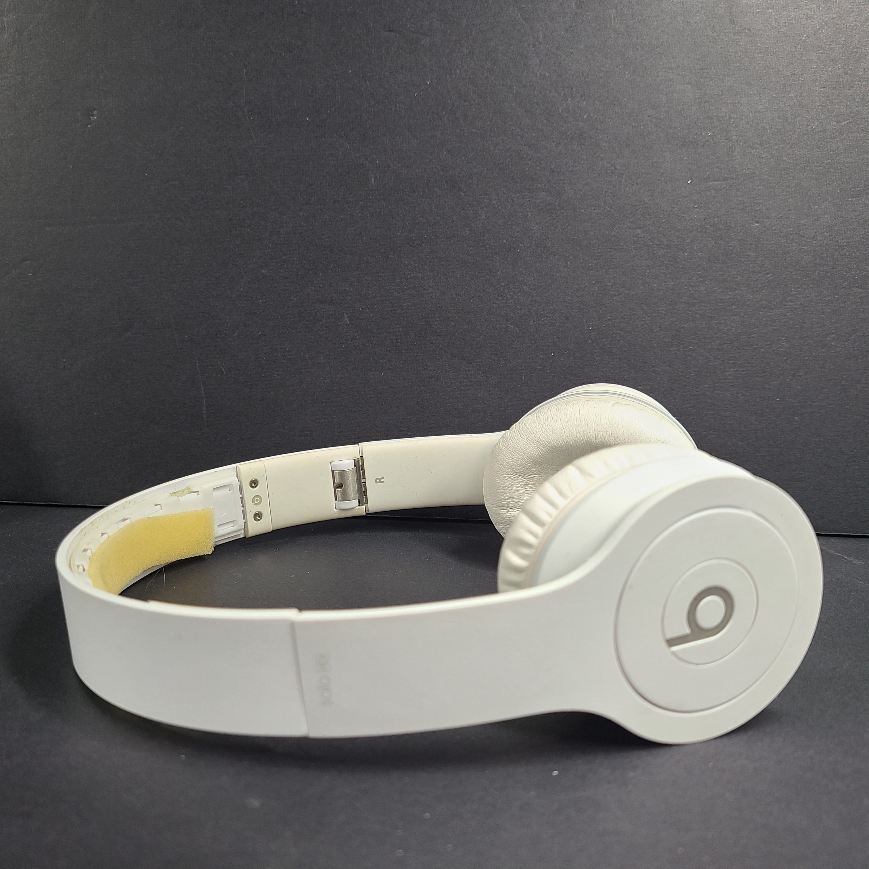 Premium Beats by Dr. Dre Solo HD On-Ear Headphones in White