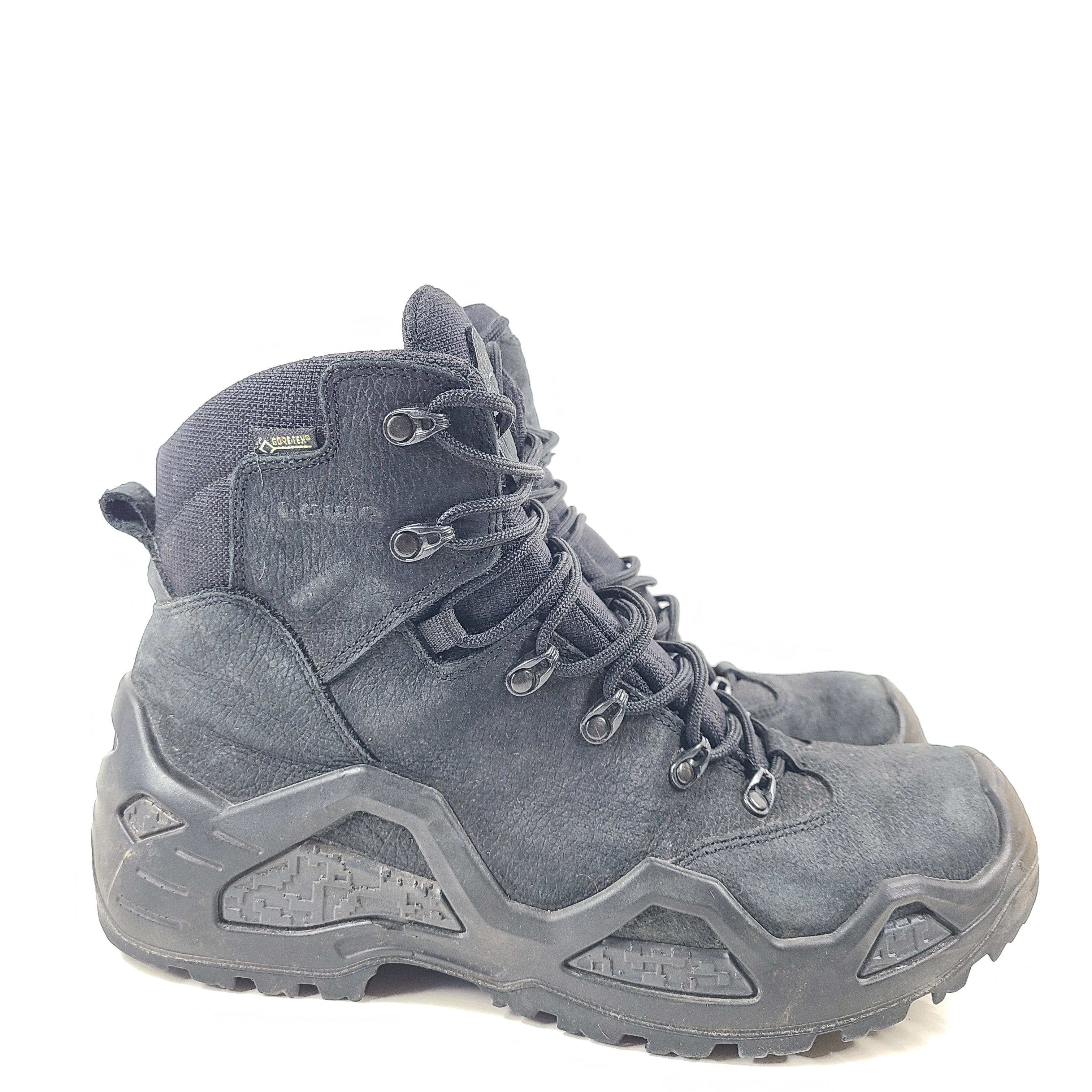 A pair of pre-owned Lowa Z6N GTX tactical boots in size UK 11 EU 46 US M 12
