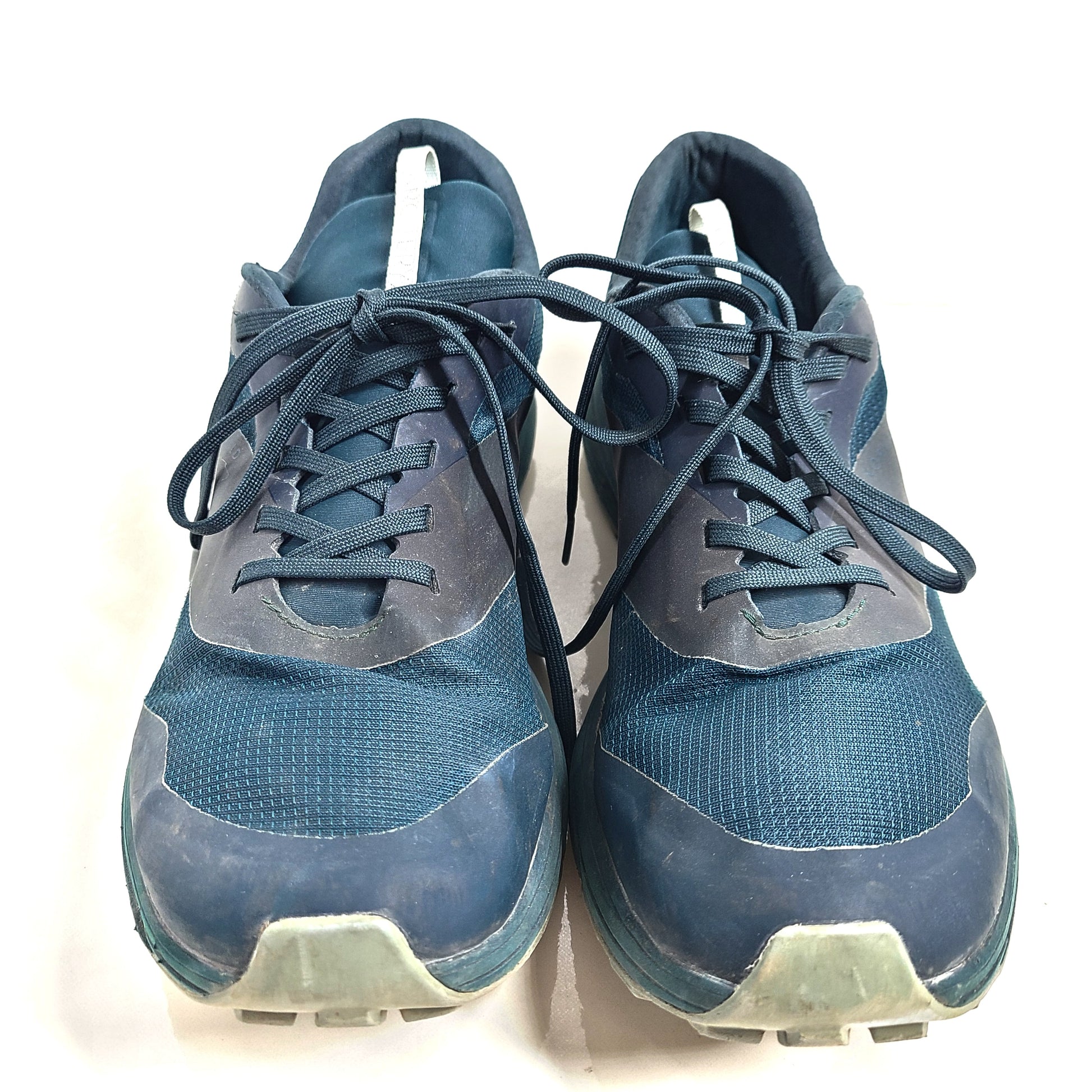 A pair of blue Arc'teryx men's running shoes in size 10.