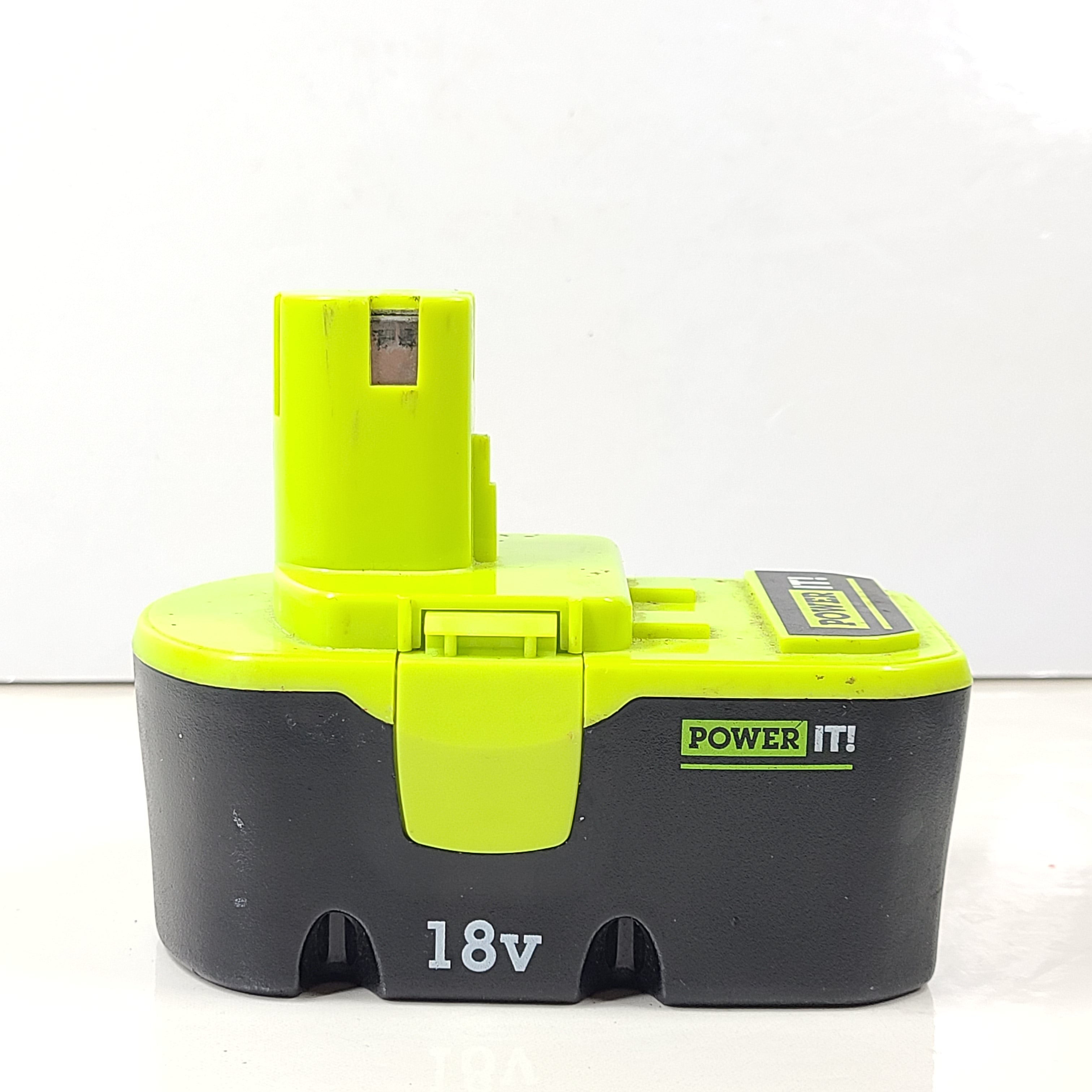 A reliable Ni-Cd 18V battery pack for power tools.
