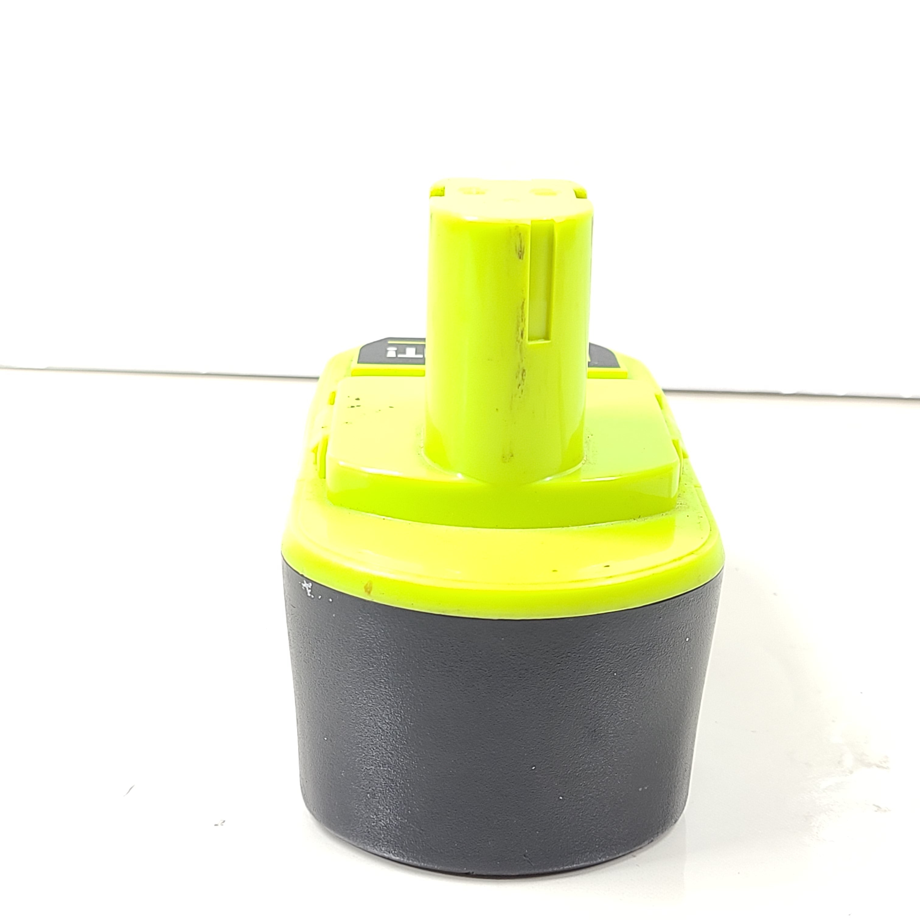 A reliable Ni-Cd 18V battery pack for power tools.