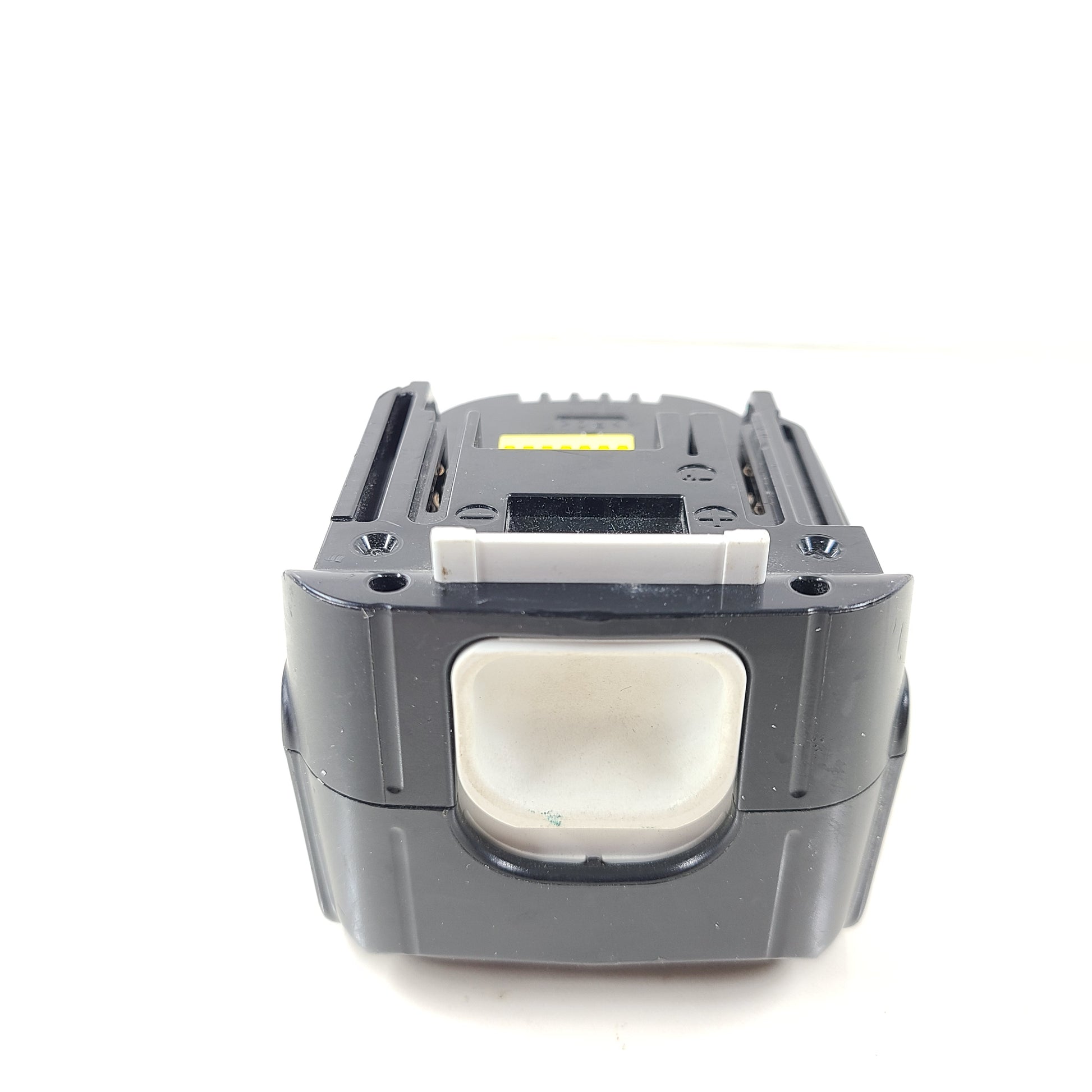 A Makita BL1430 14.4V 3.0Ah Li-ion Battery