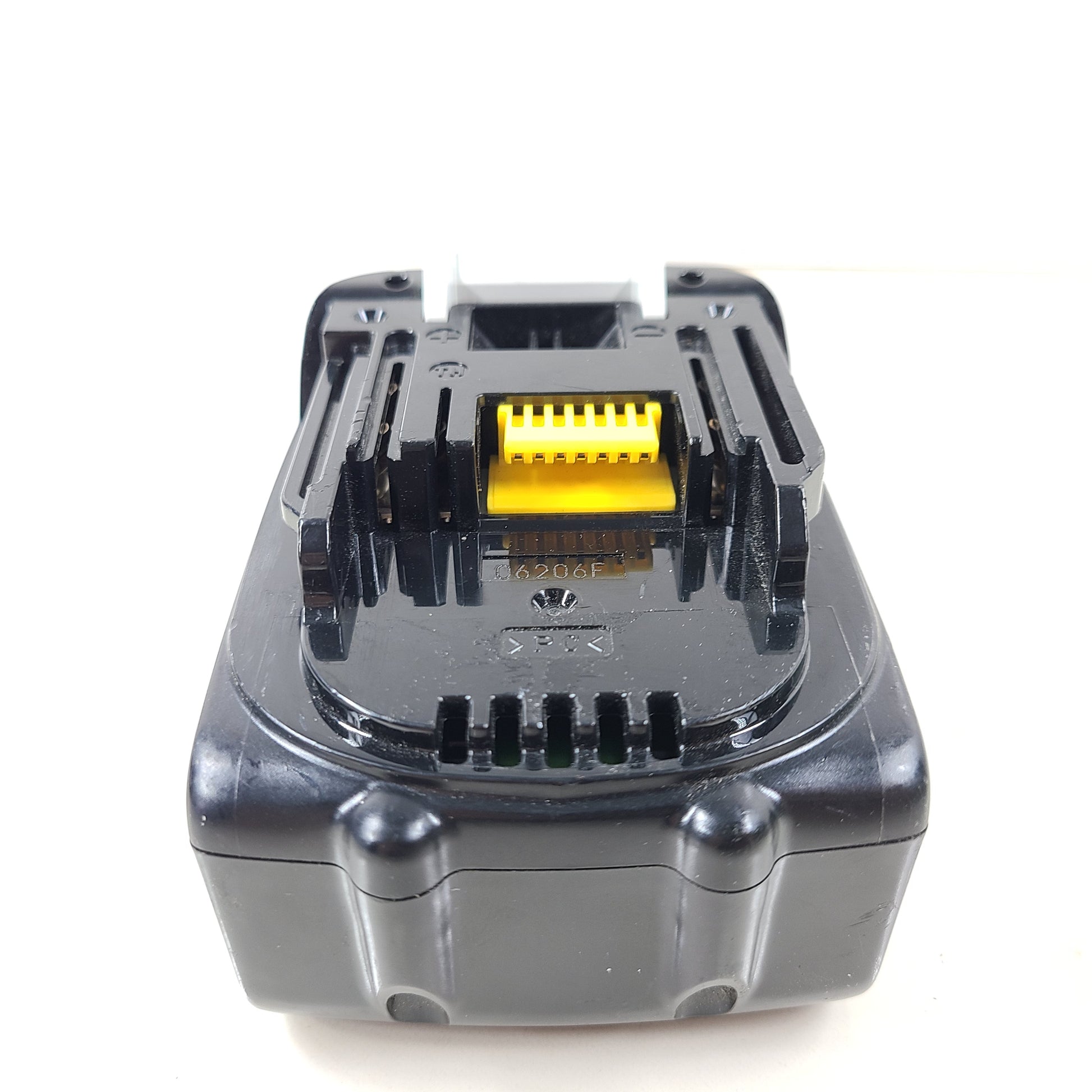 A Makita BL1430 14.4V 3.0Ah Li-ion Battery