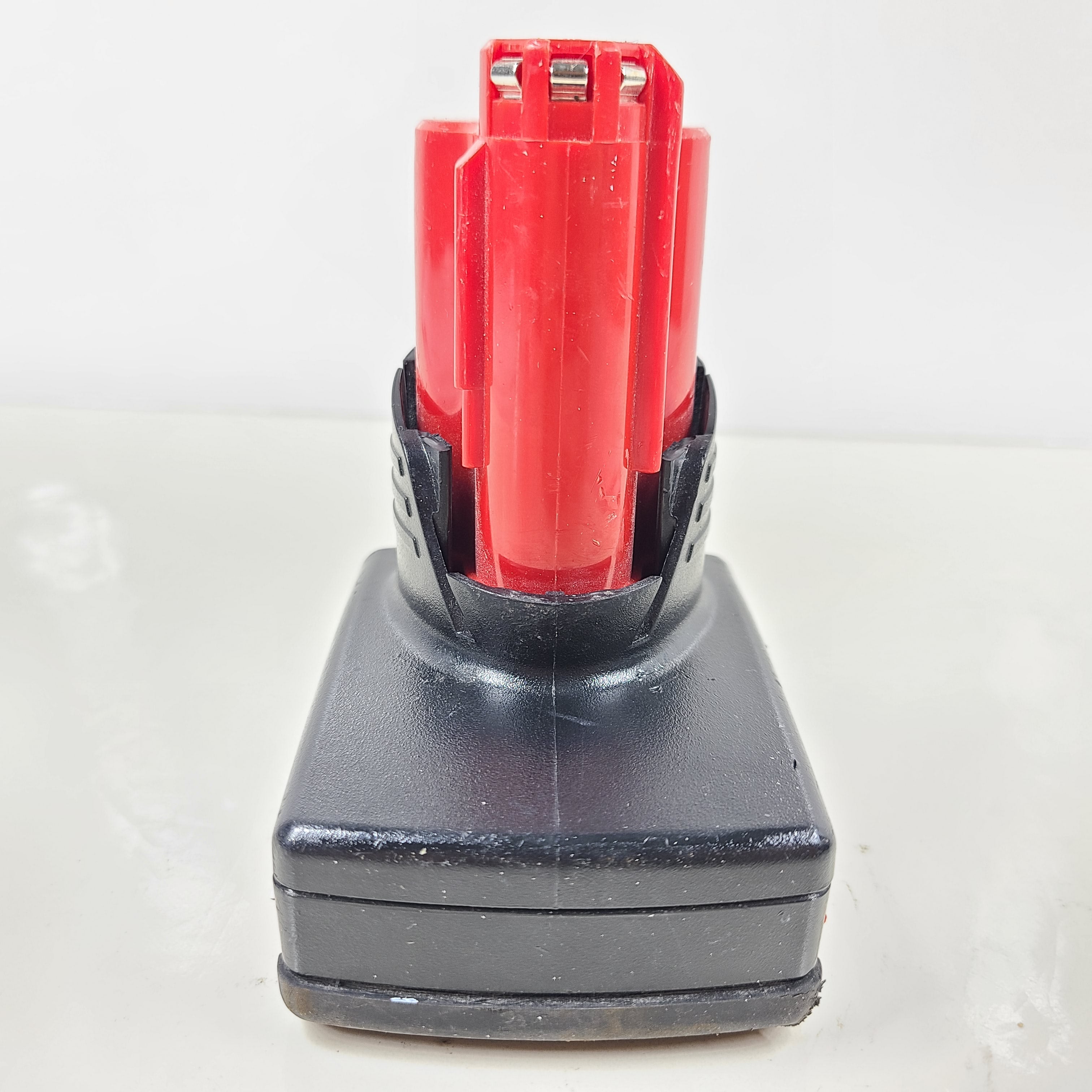 A durable and reliable 12V lithium-ion rechargeable battery.