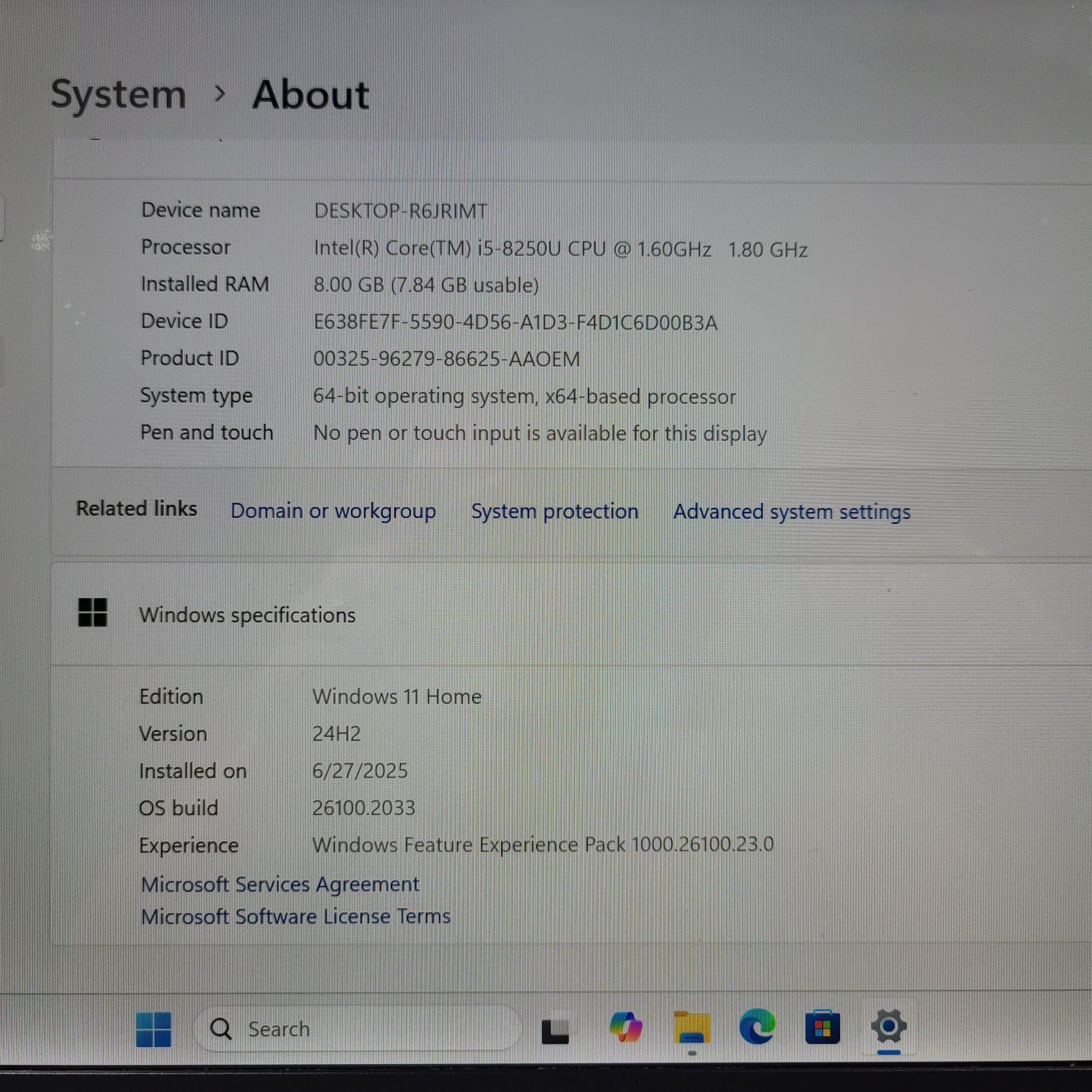 A sleek and lightweight white LG Gram Laptop 14Z980-U.AAW5U1 14-inch